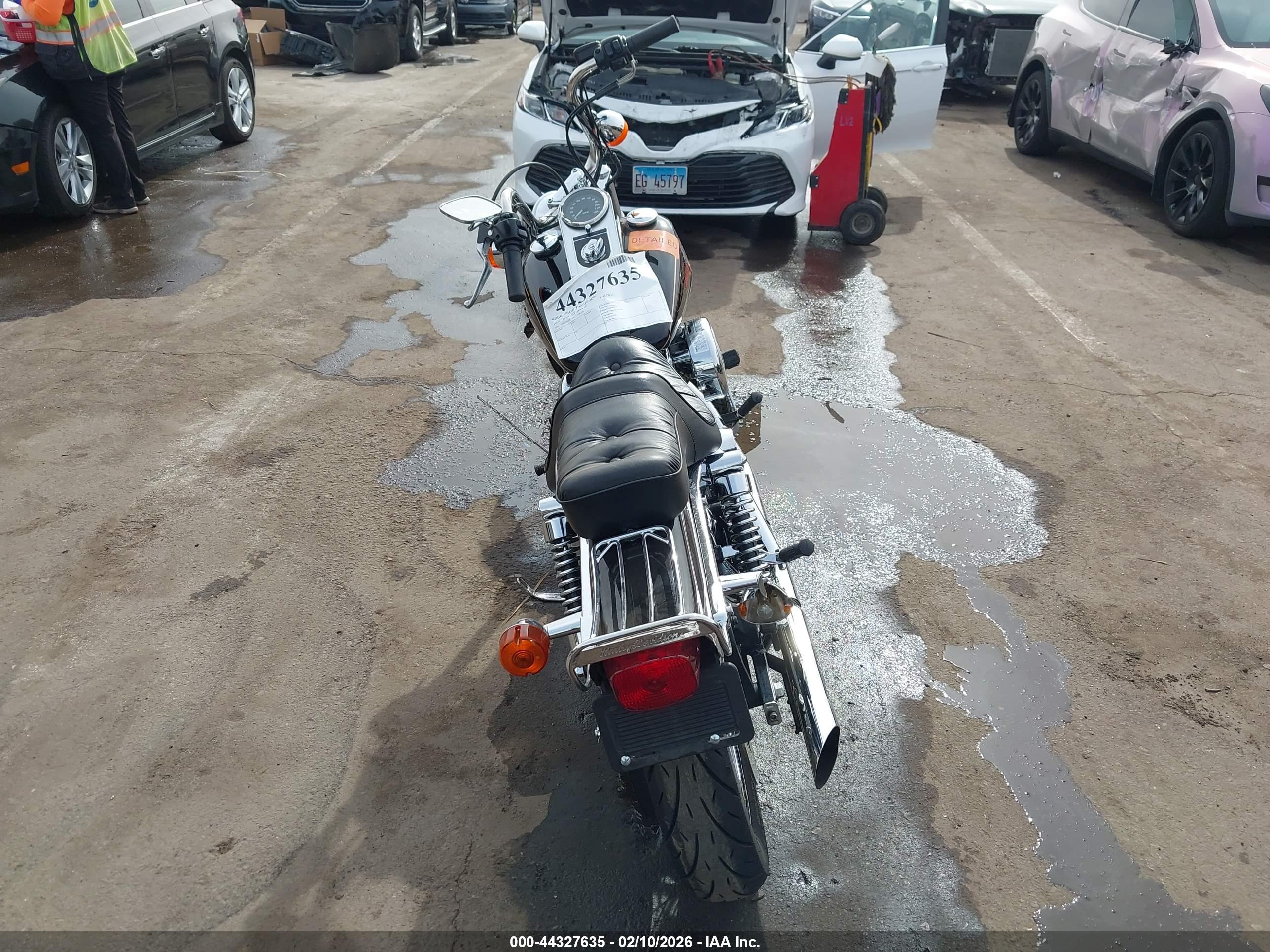 HARLEY-DAVIDSON FXDWG image 6