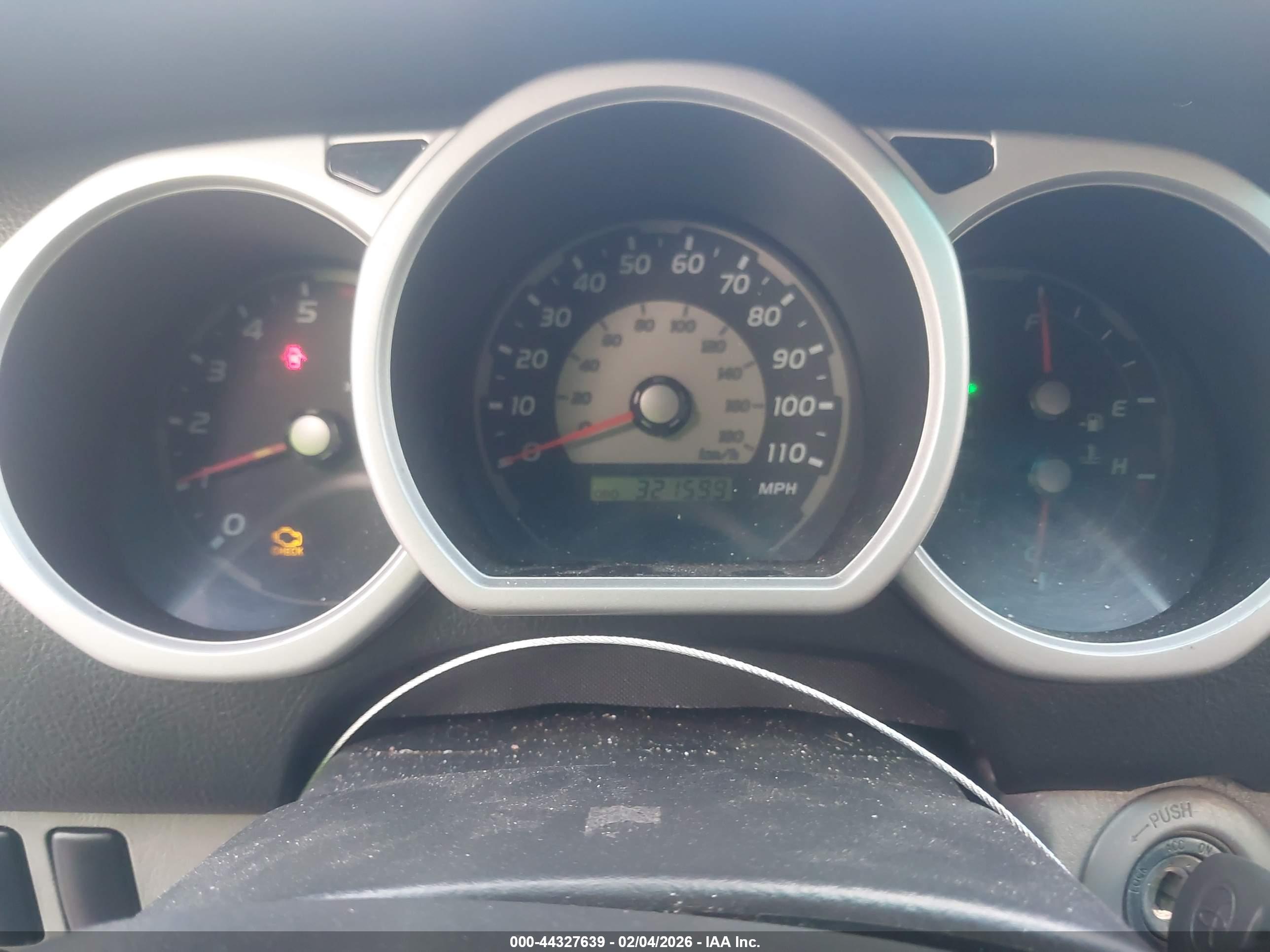 TOYOTA 4RUNNER image 7