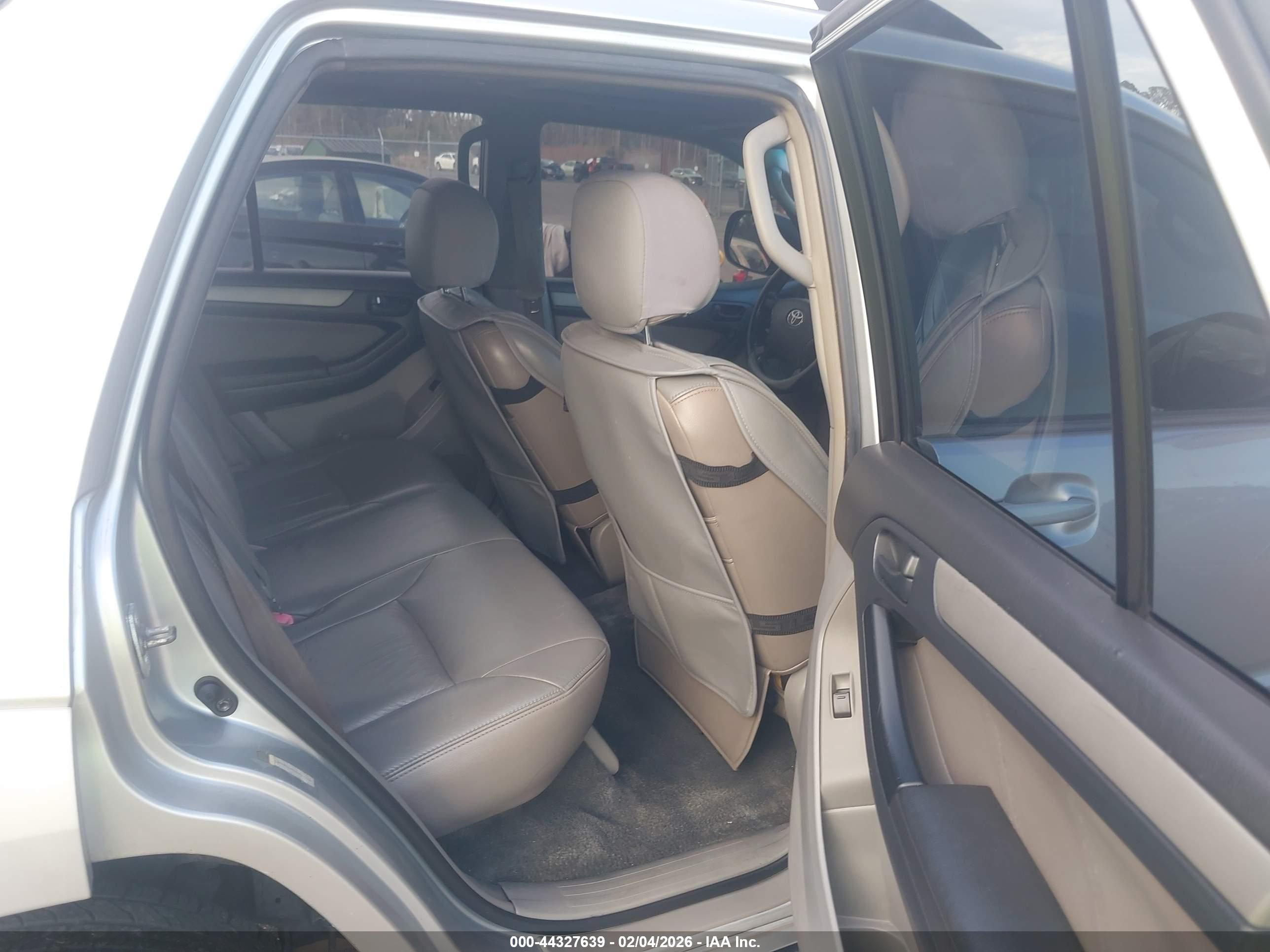 TOYOTA 4RUNNER image 8