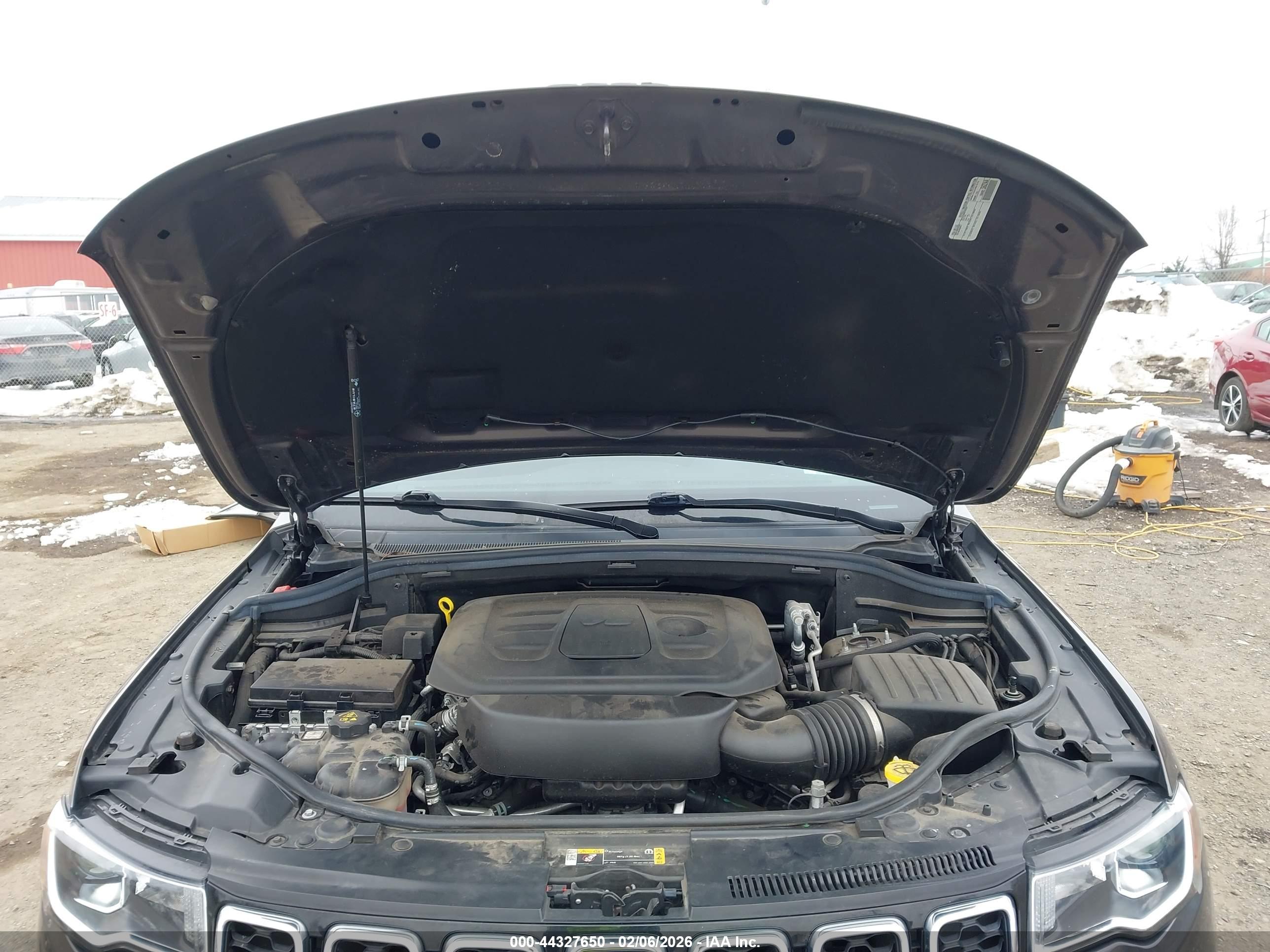 JEEP GRAND image 10
