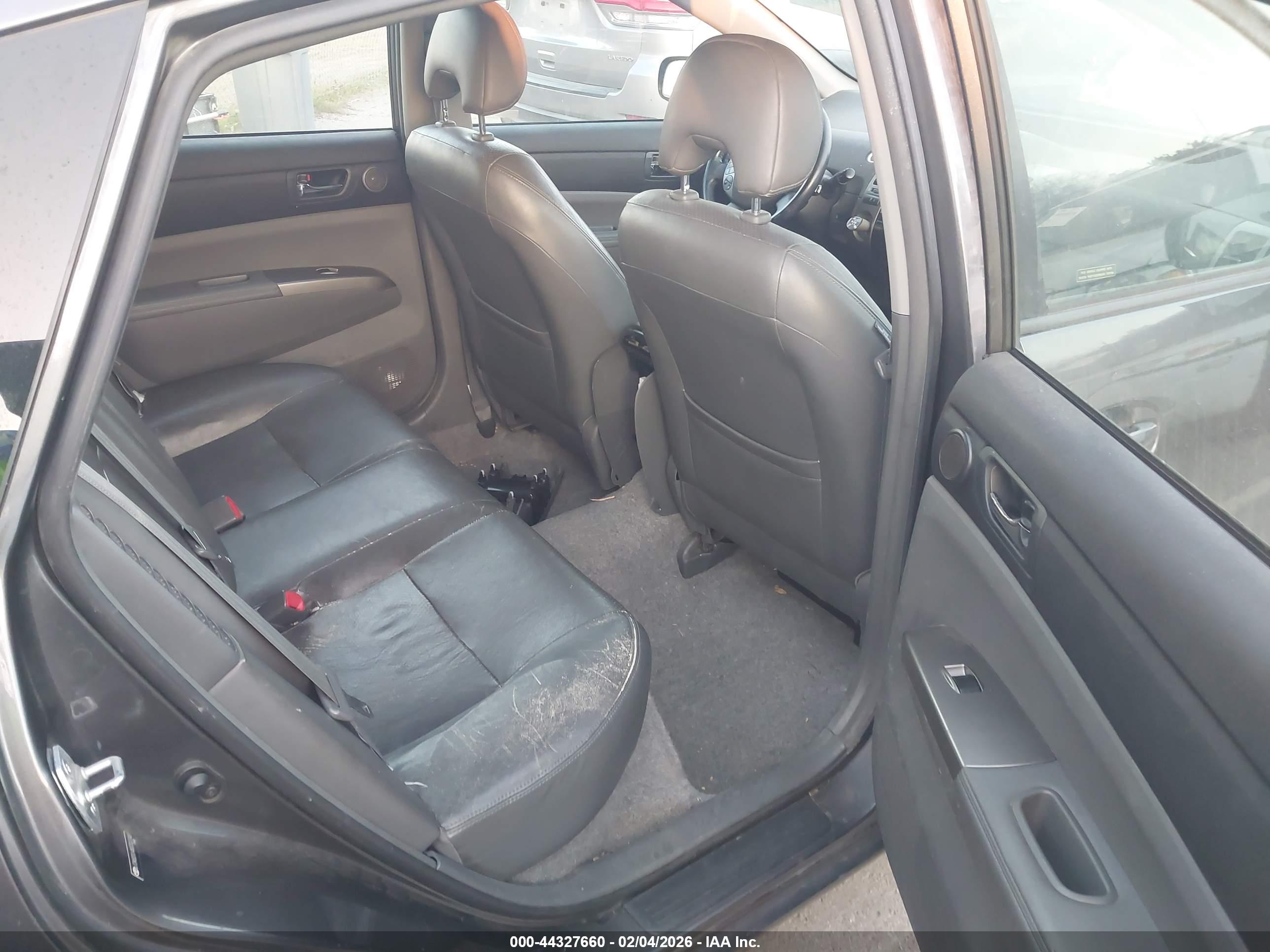 TOYOTA PRIUS image 8