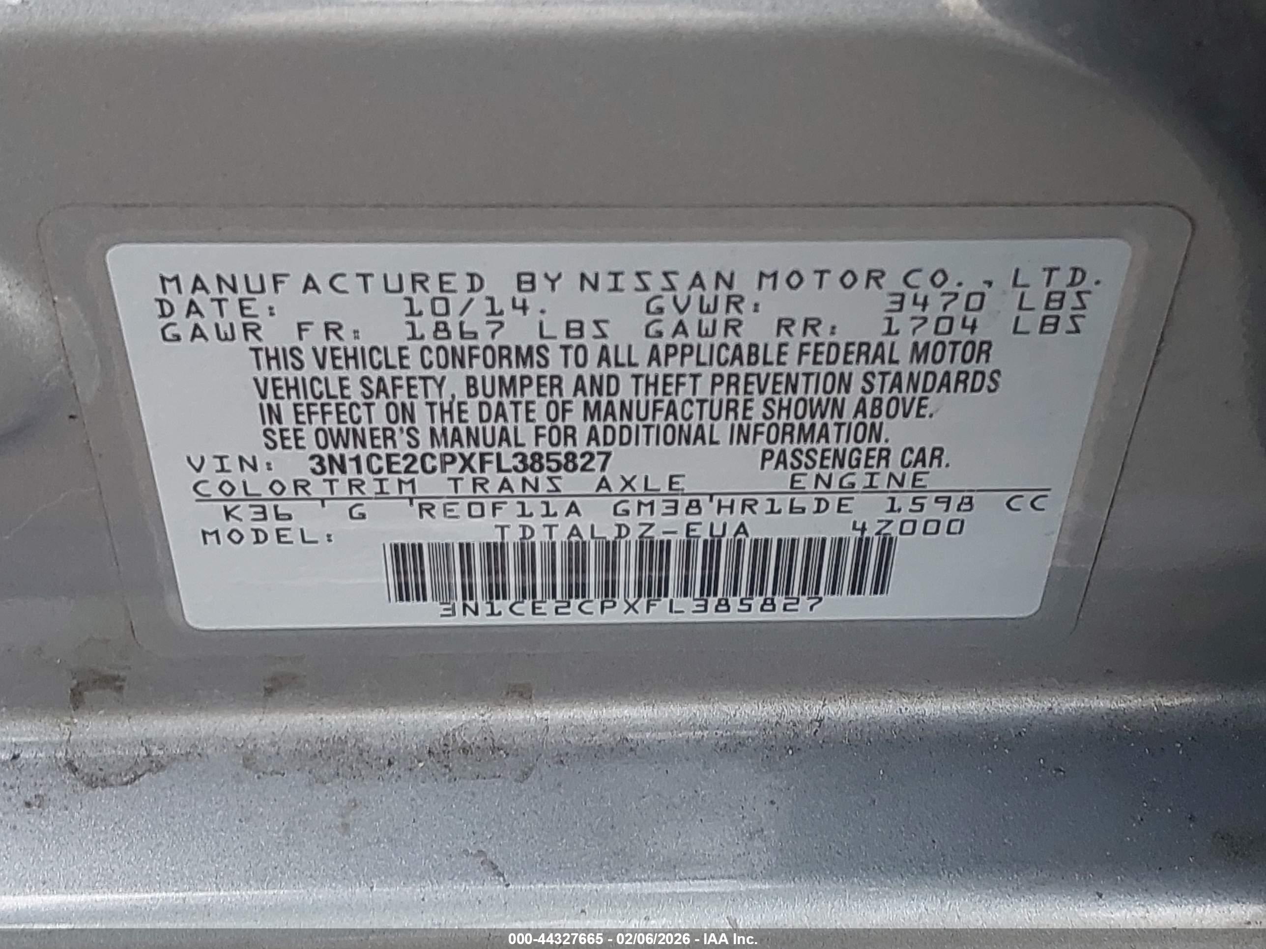 NISSAN VERSA image 9