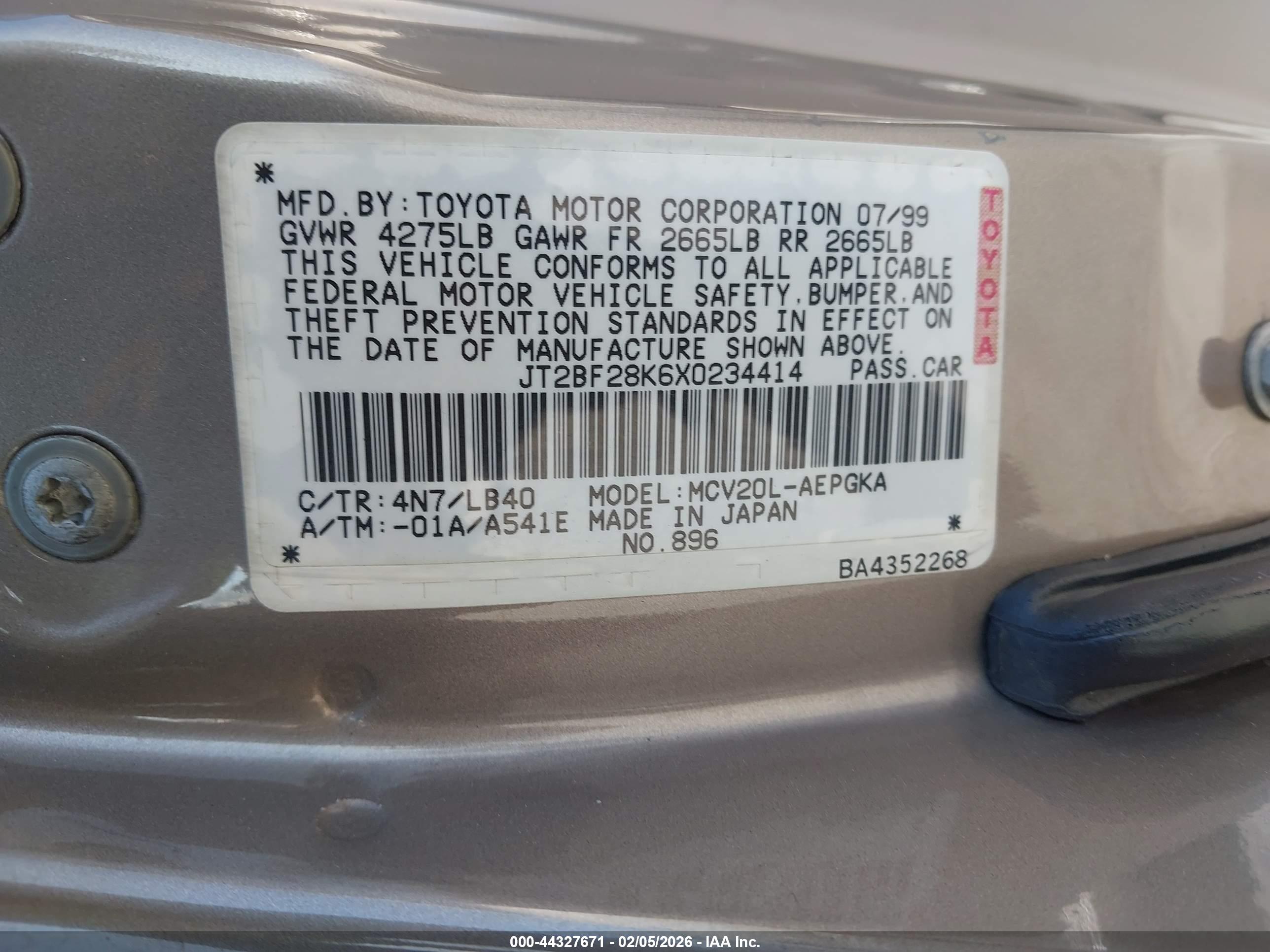 TOYOTA CAMRY image 9