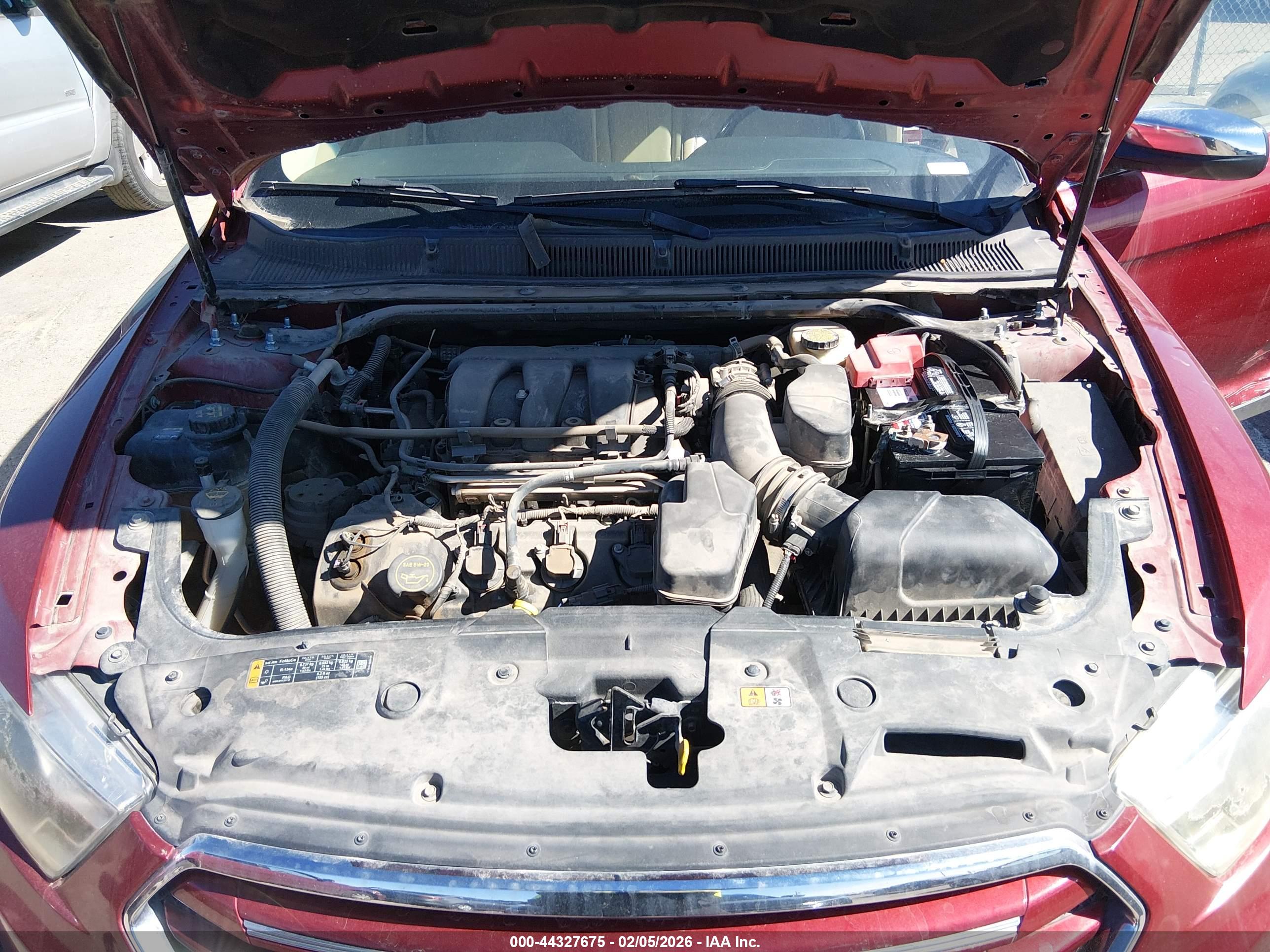 FORD TAURUS image 10