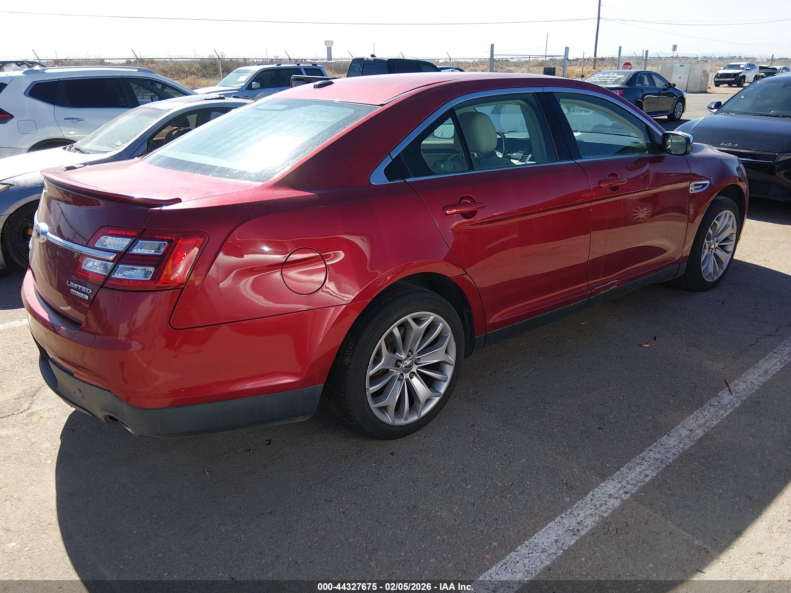 FORD TAURUS image 4
