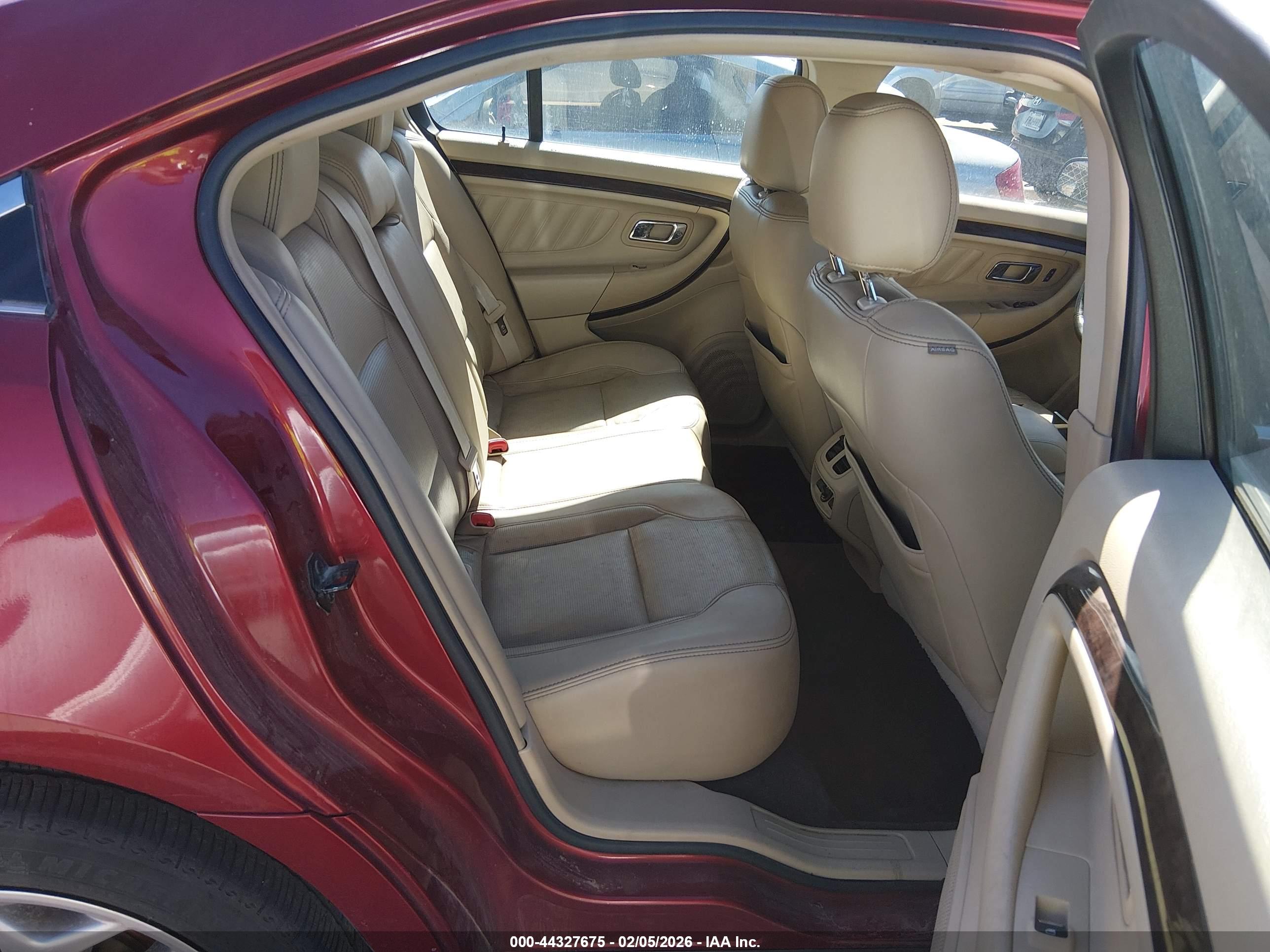 FORD TAURUS image 8