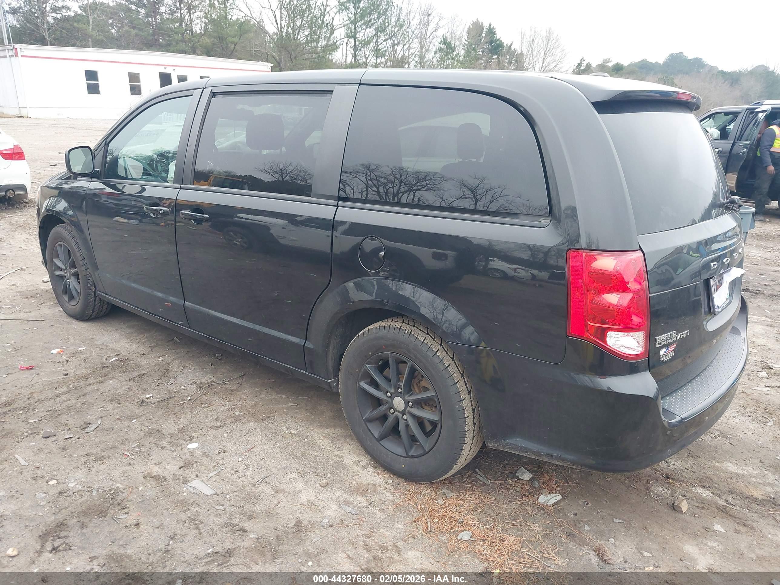 DODGE GRAND image 3
