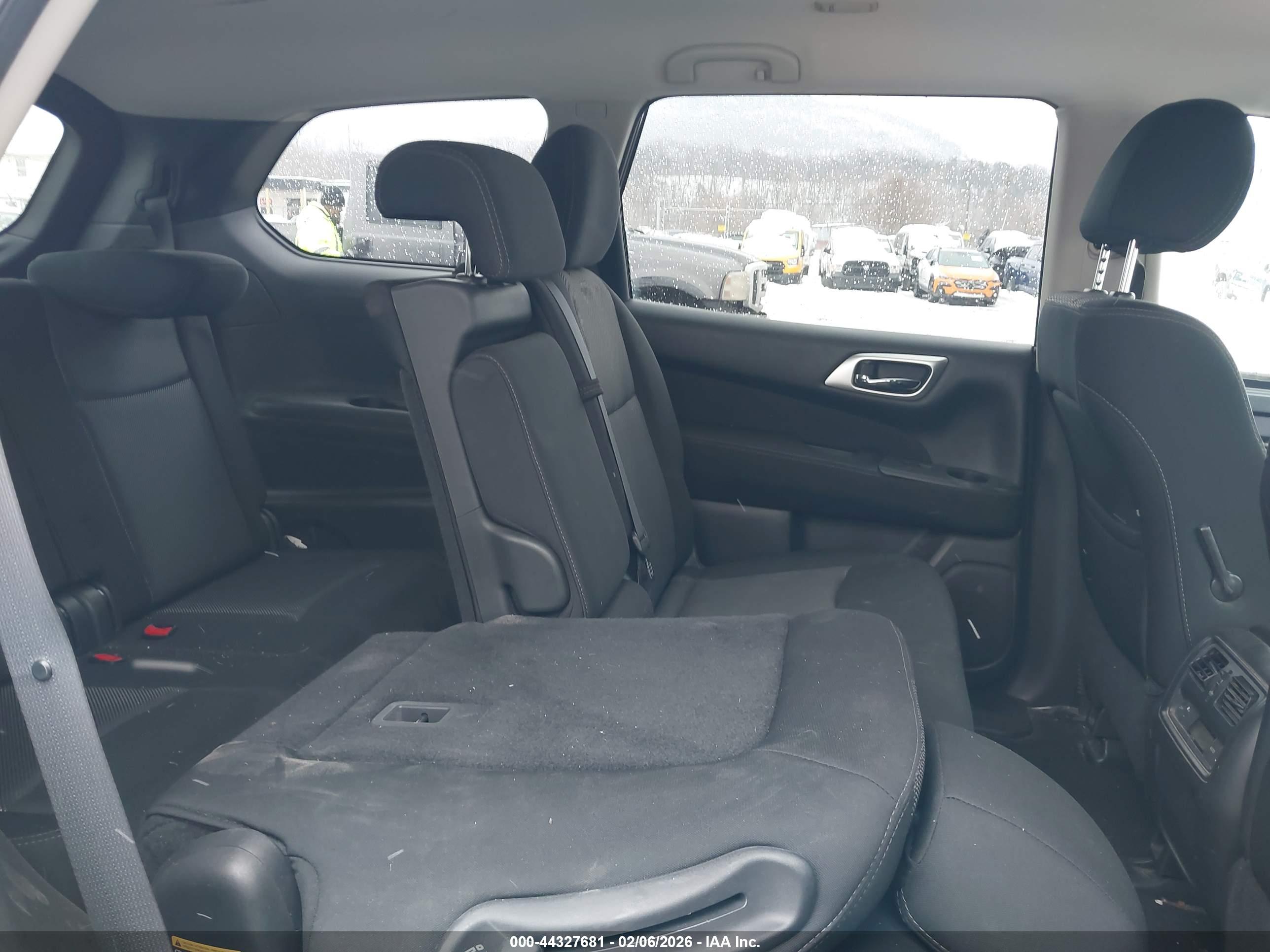 NISSAN PATHFINDER image 8
