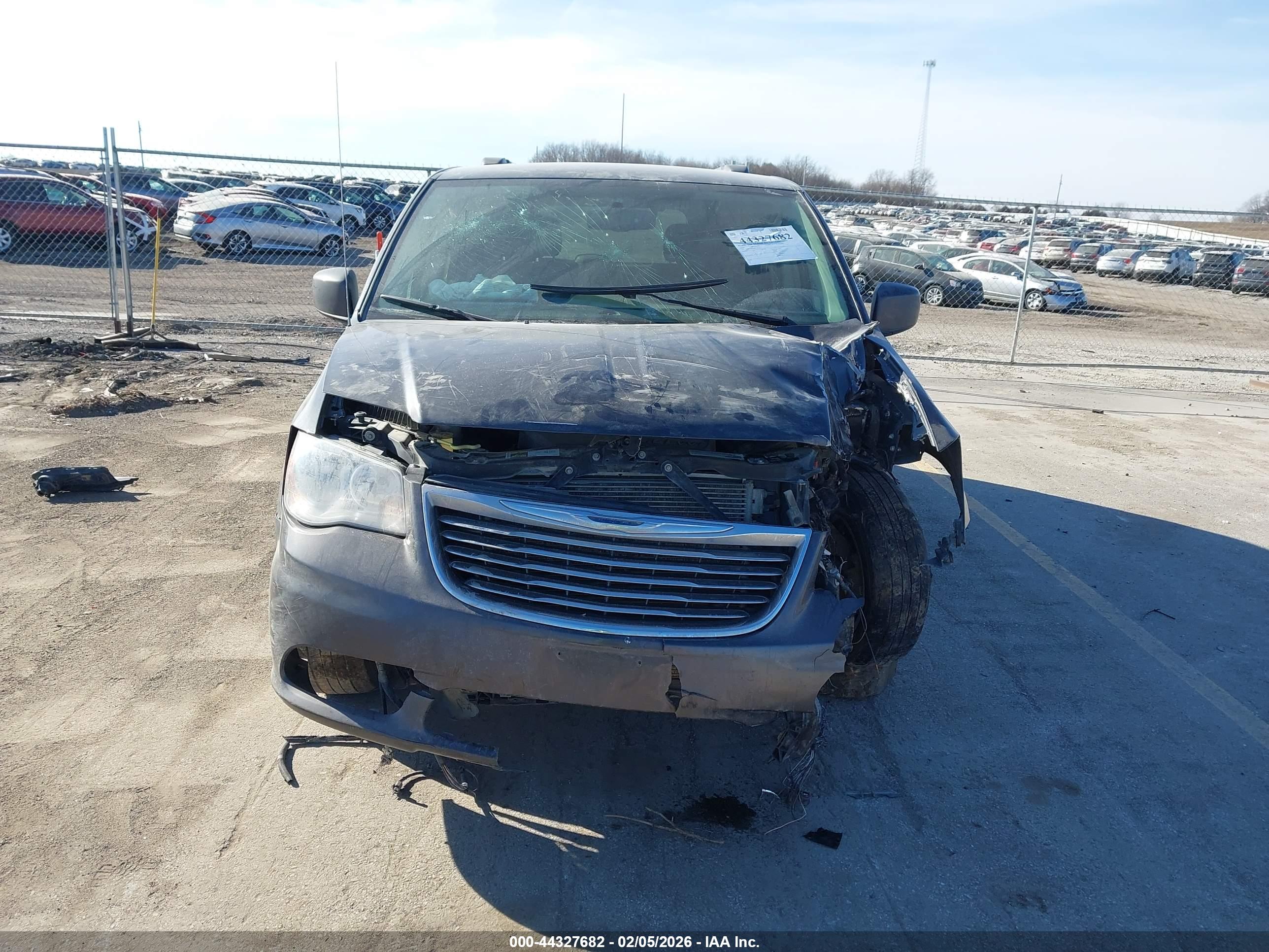 CHRYSLER TOWN image 6