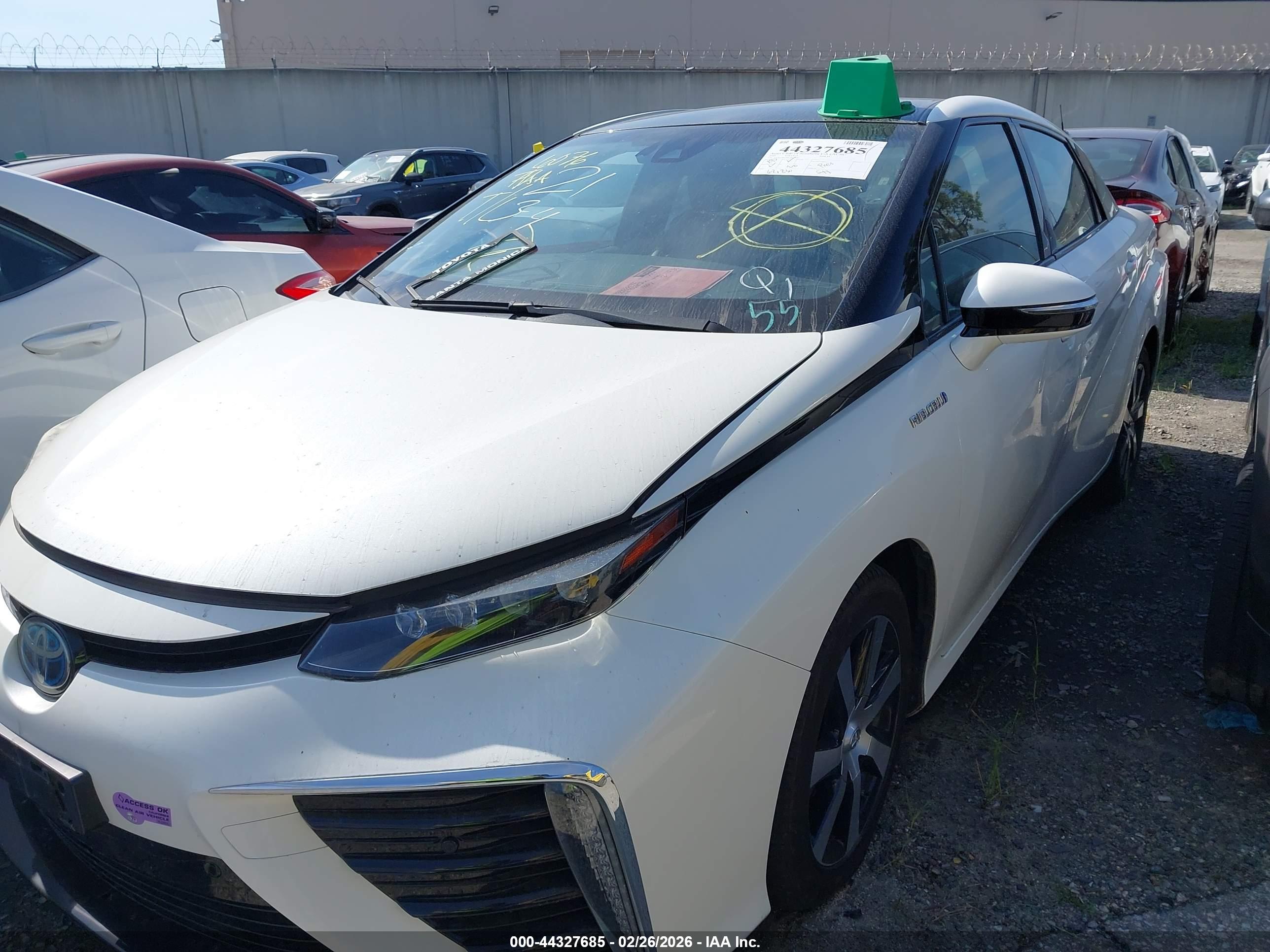 TOYOTA MIRAI image 2