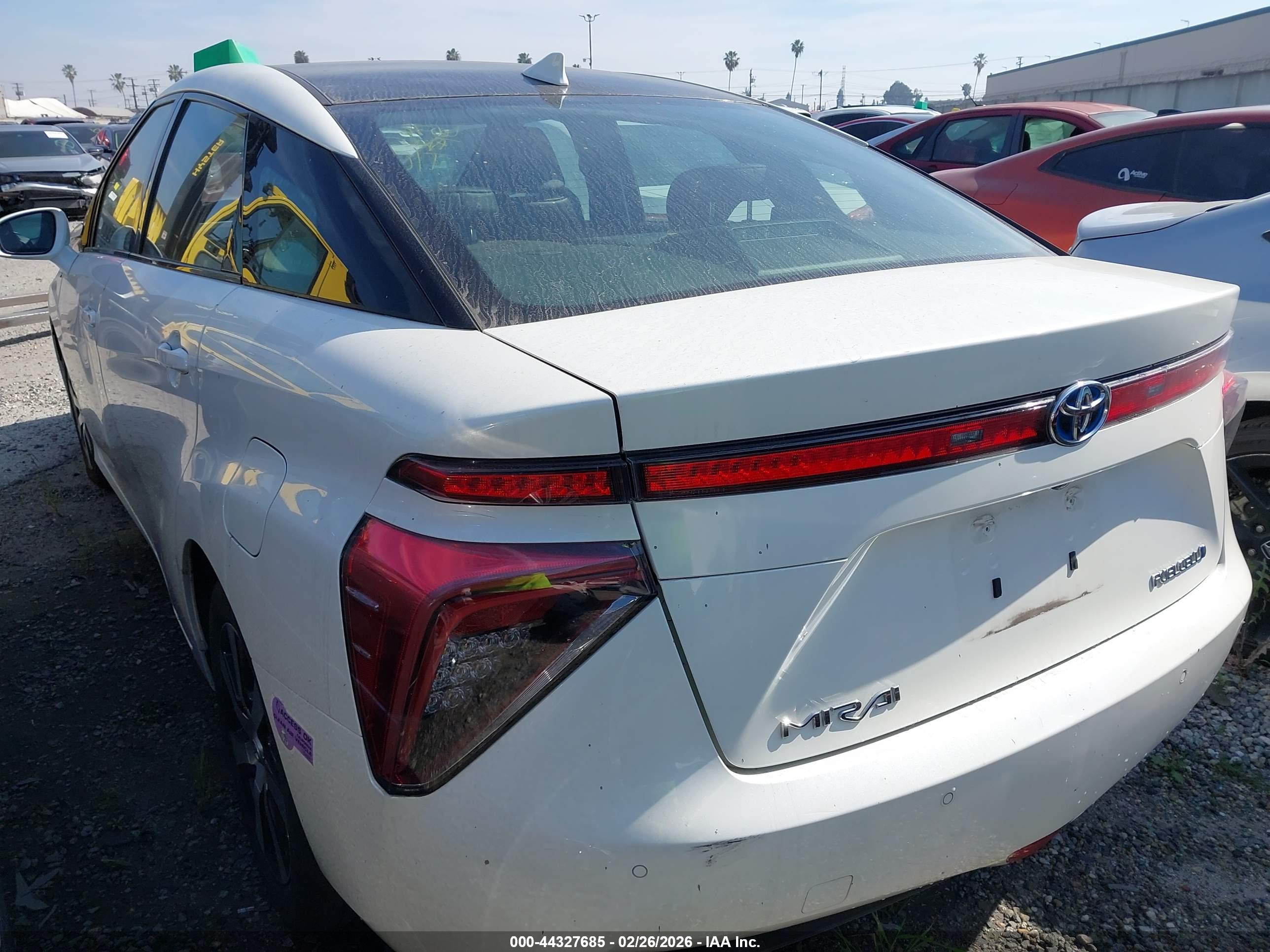 TOYOTA MIRAI image 3