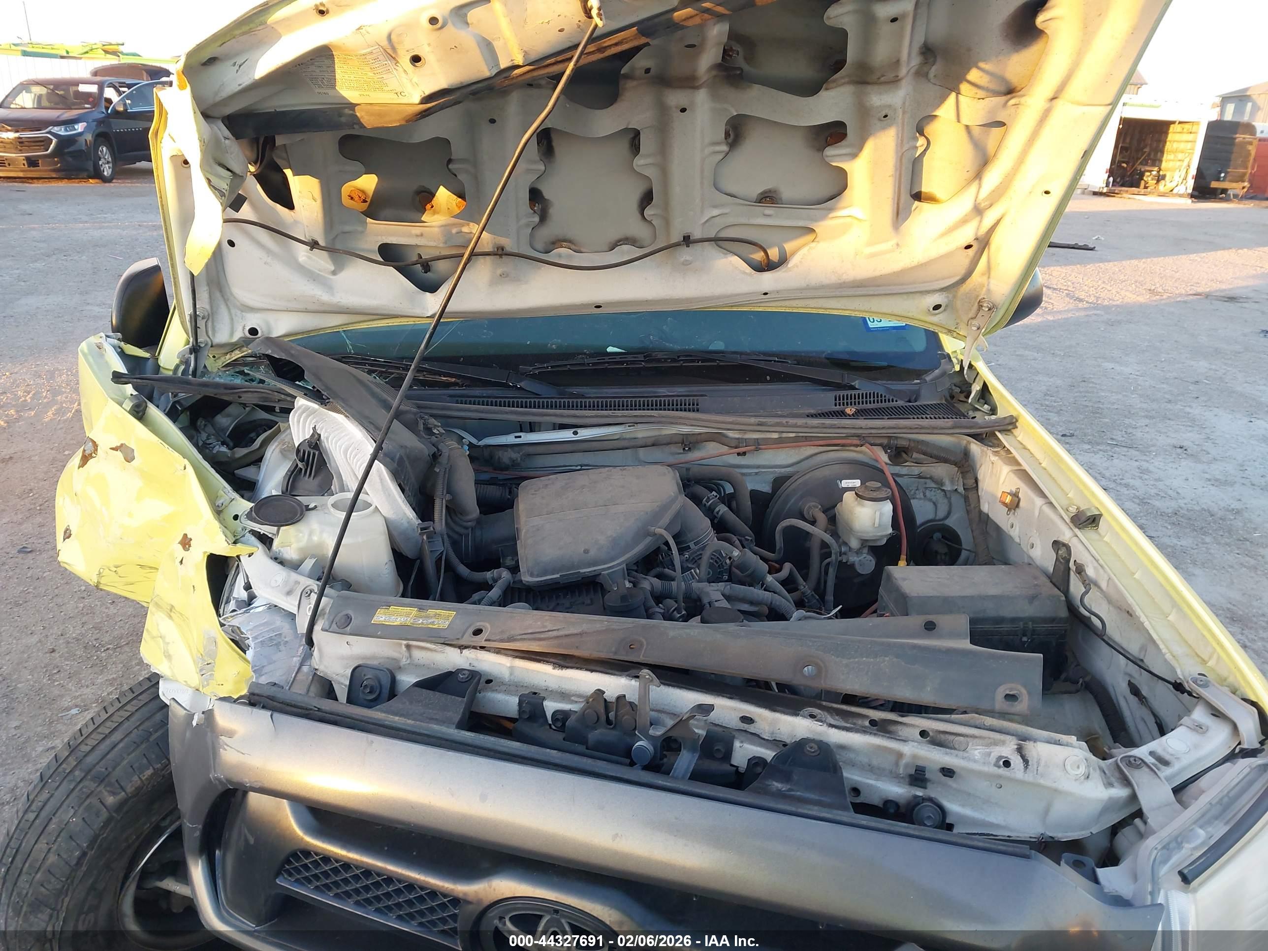 TOYOTA TACOMA image 10