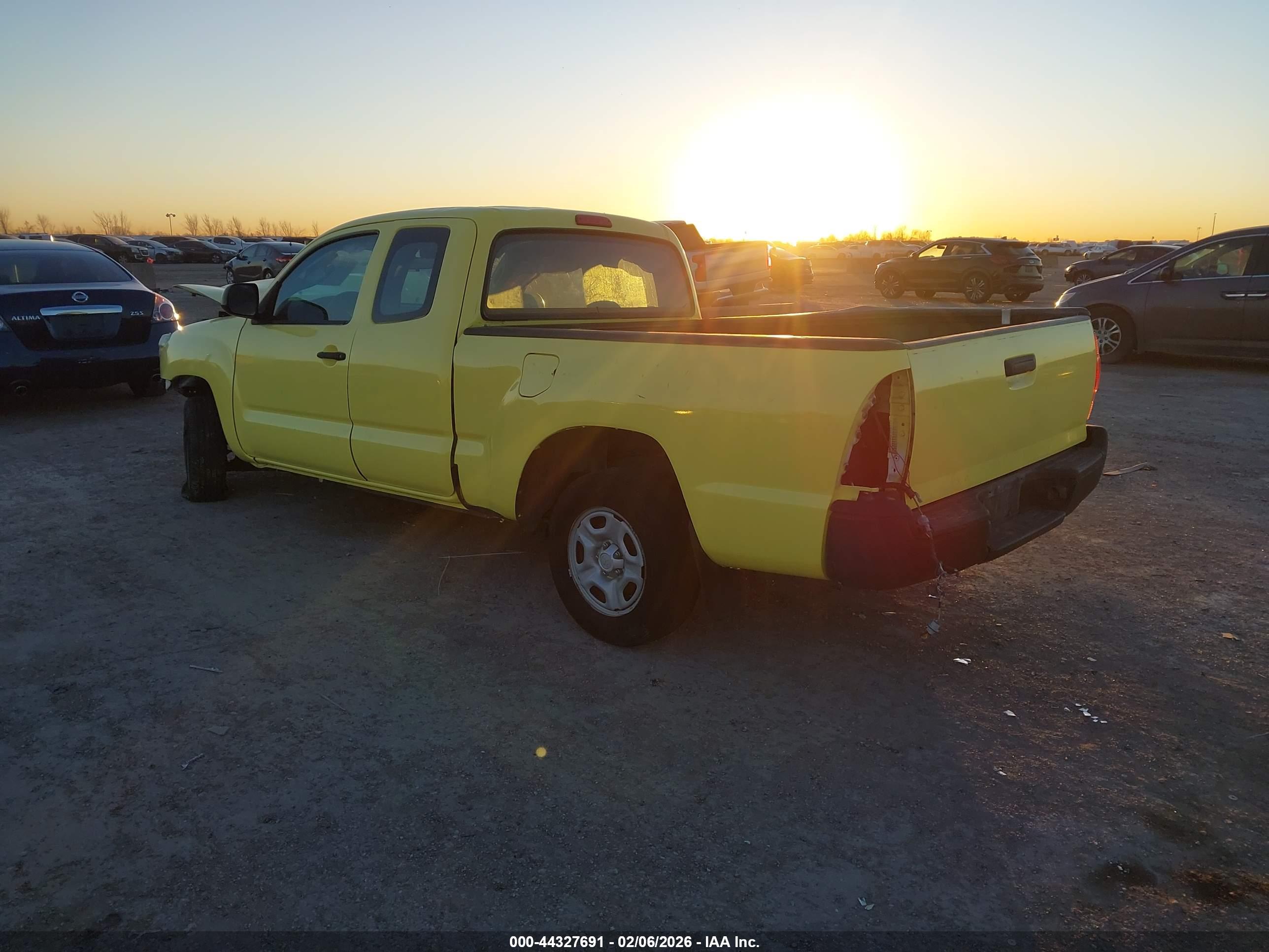 TOYOTA TACOMA image 3