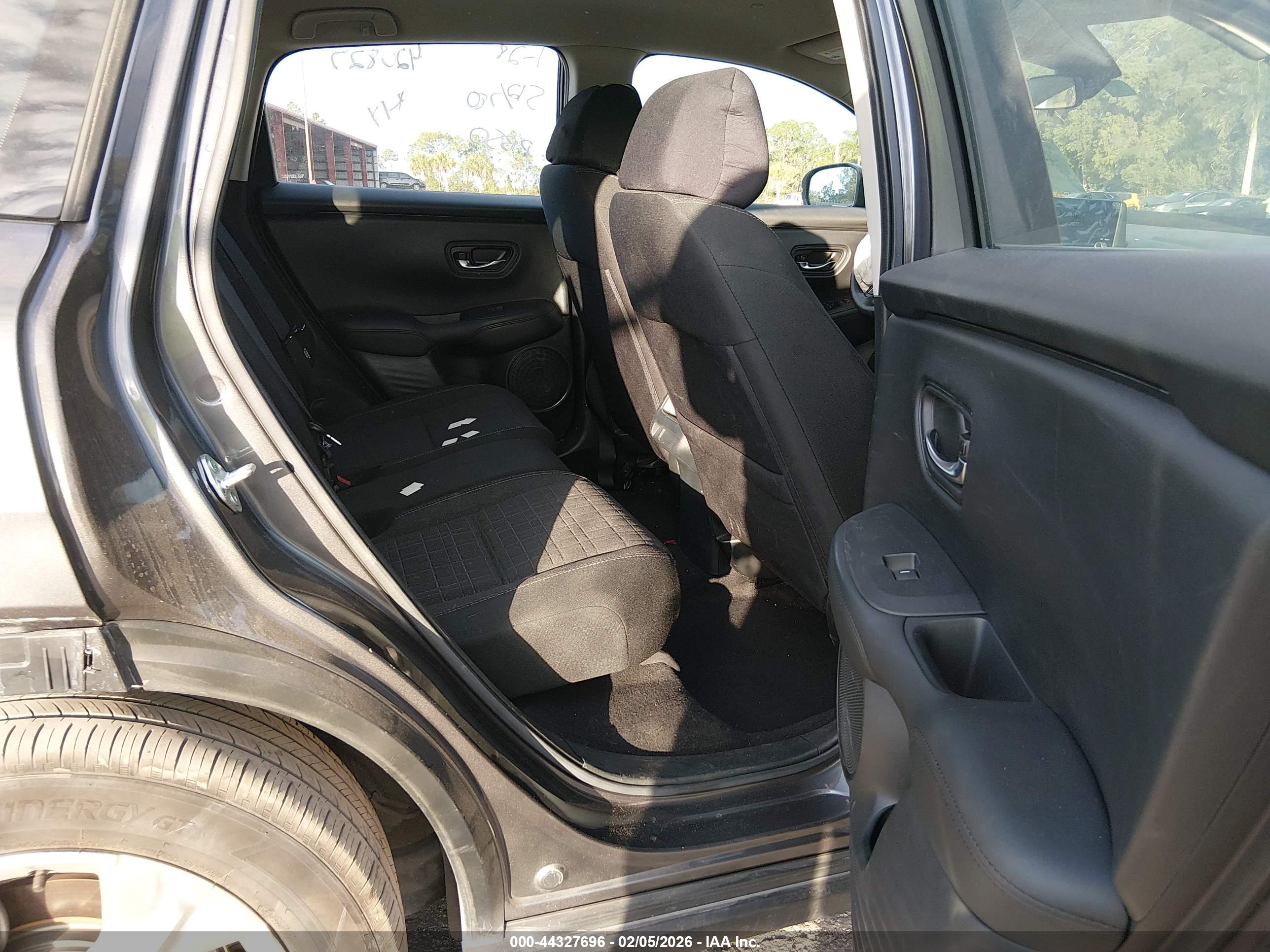 HONDA HR-V image 8