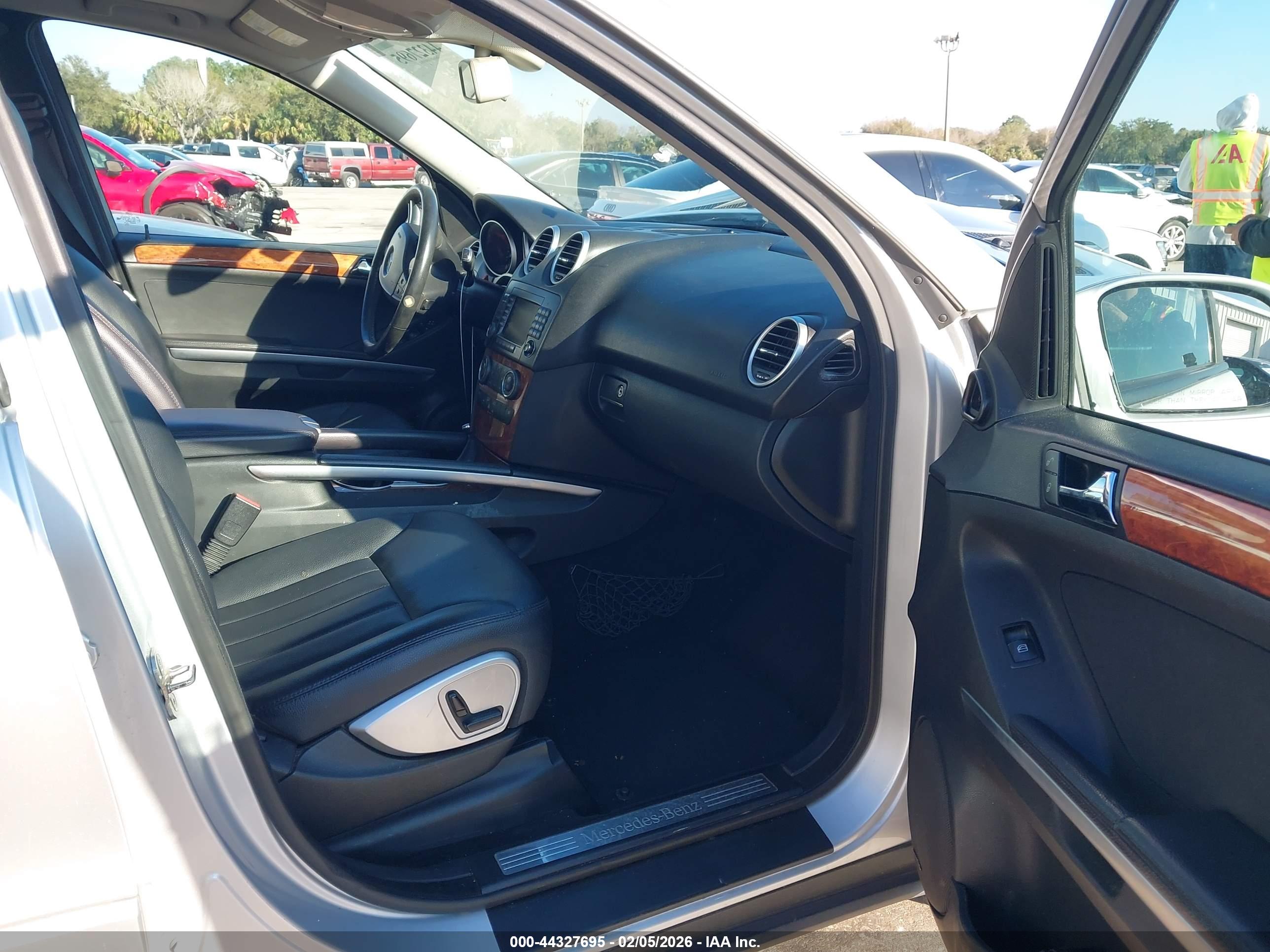 MERCEDES-BENZ ML image 5