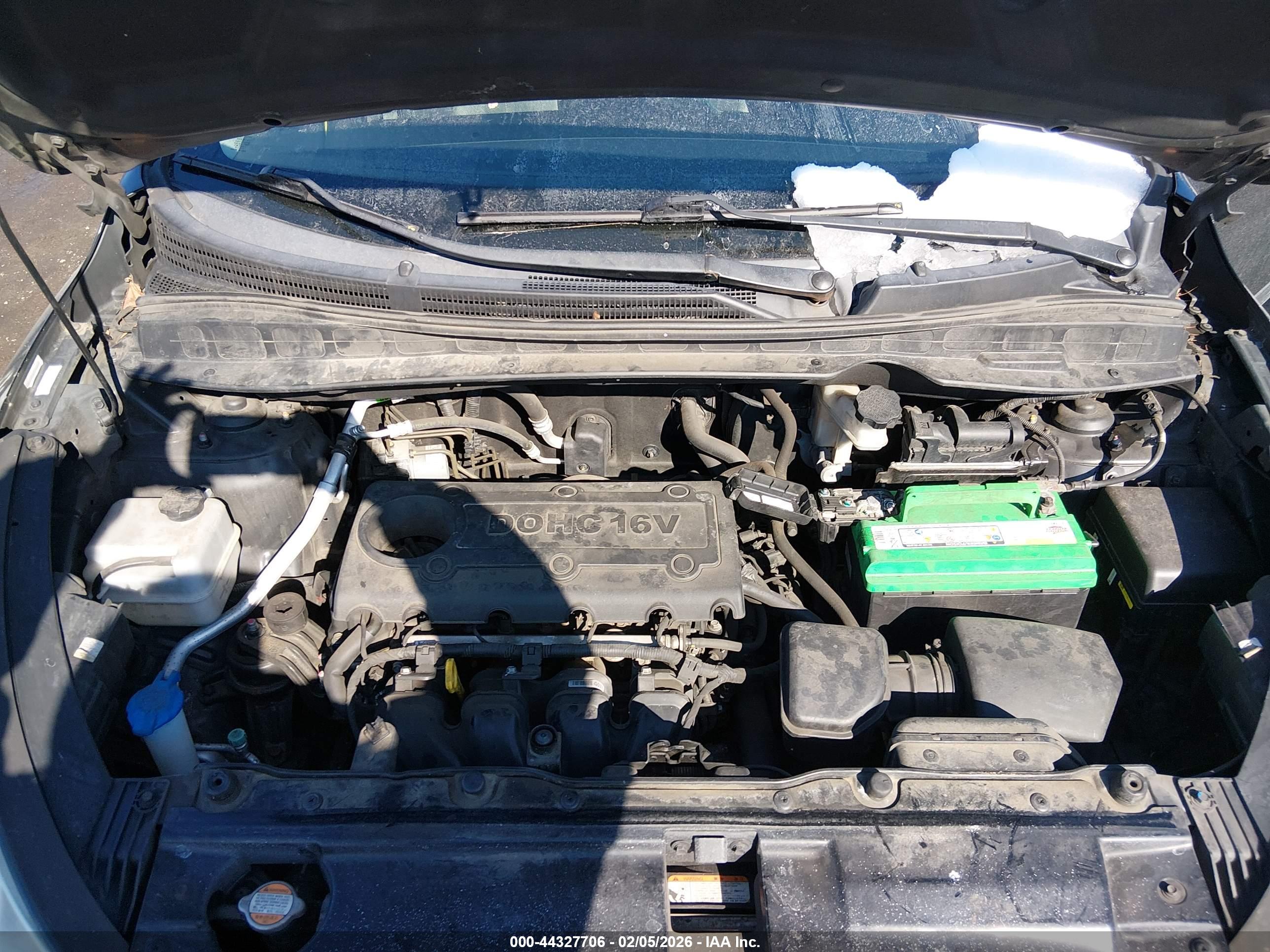 HYUNDAI TUCSON image 10