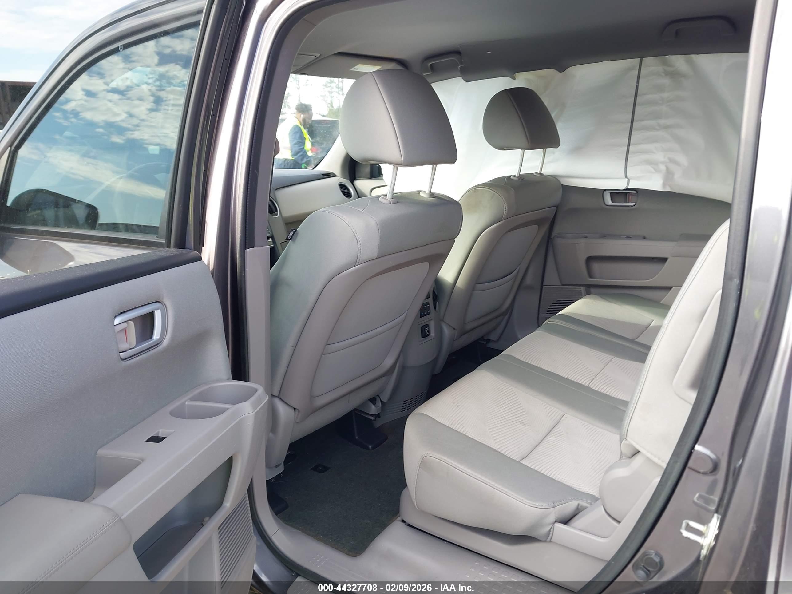 HONDA PILOT image 8
