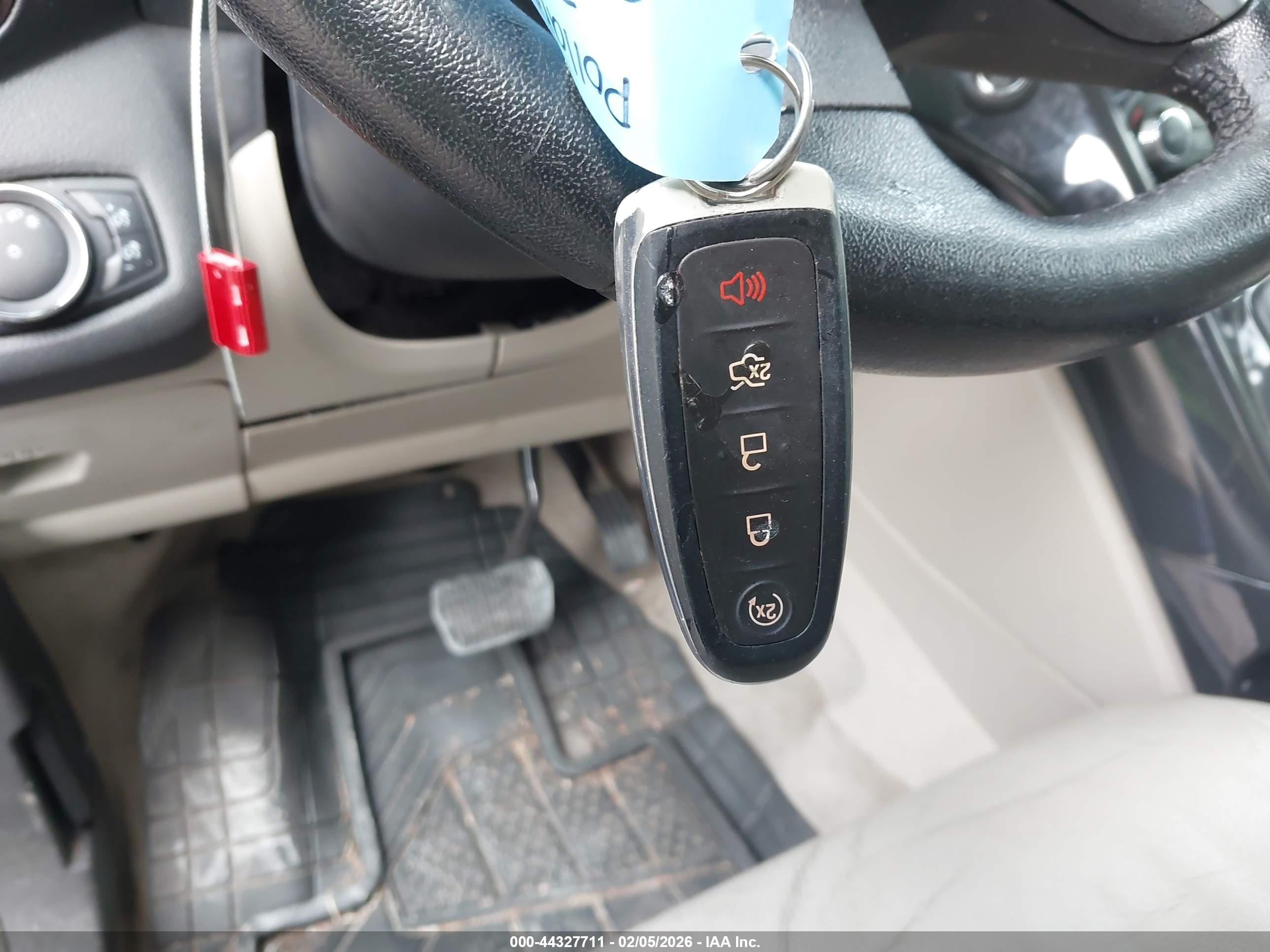 FORD ESCAPE image 11