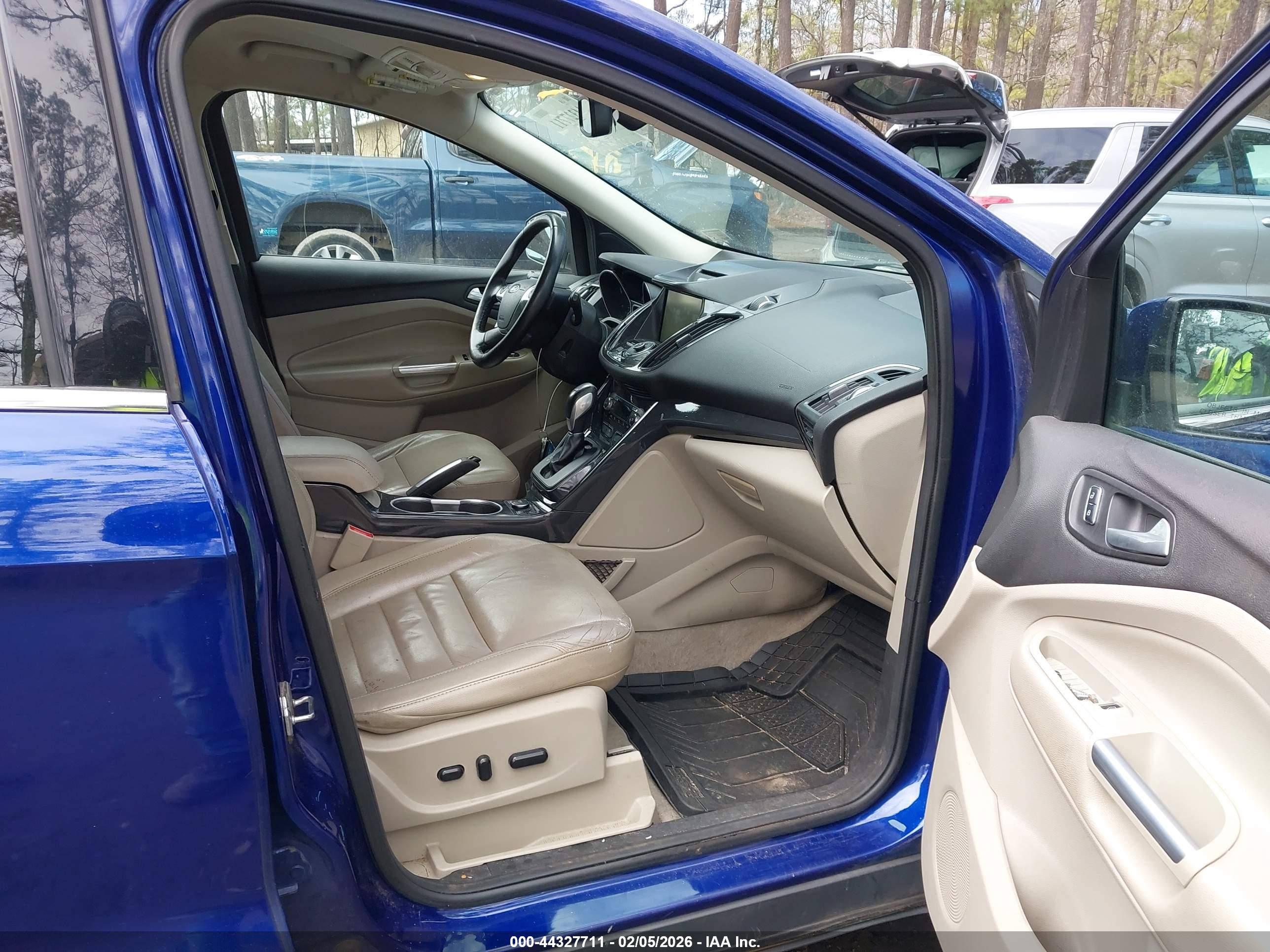 FORD ESCAPE image 5