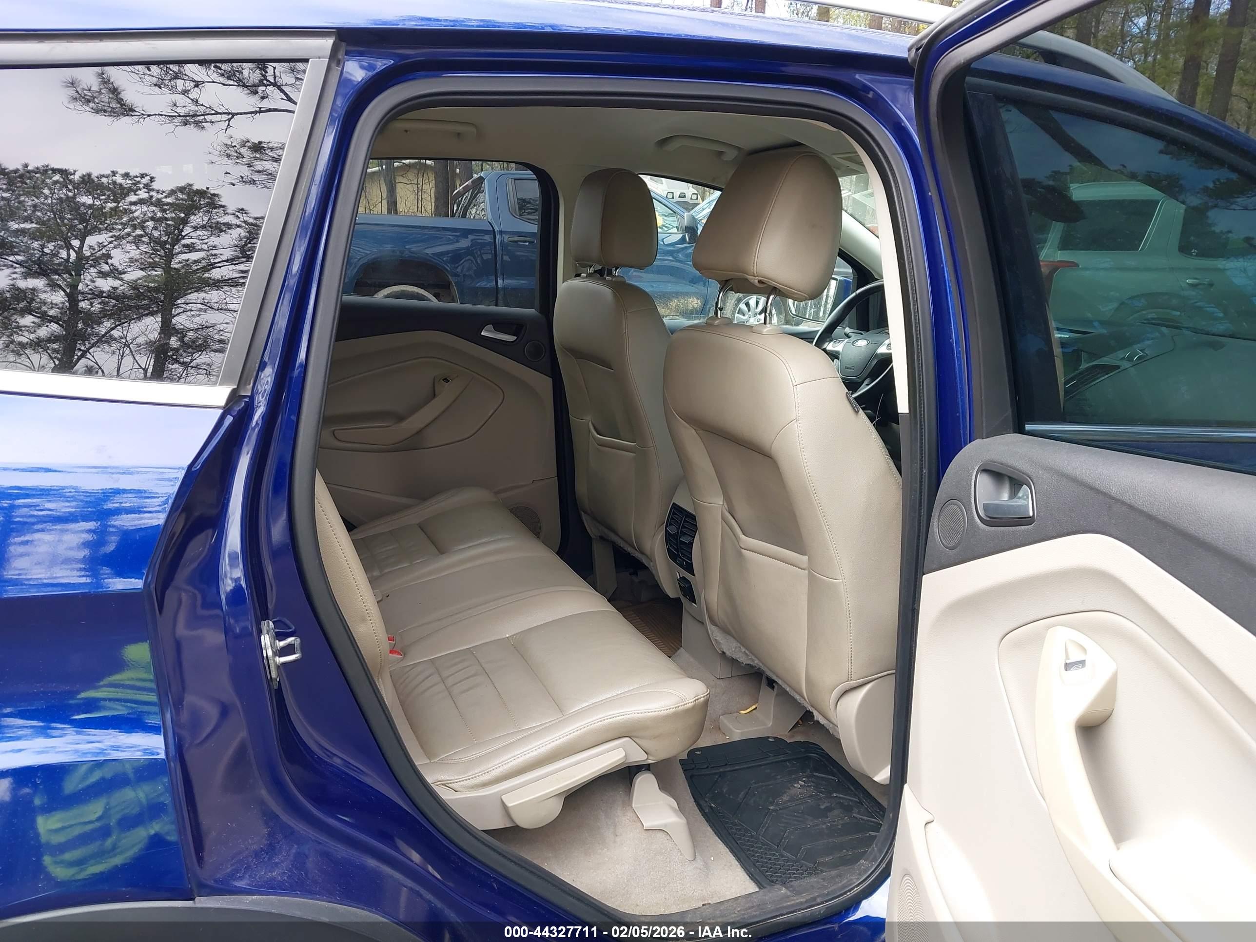 FORD ESCAPE image 8