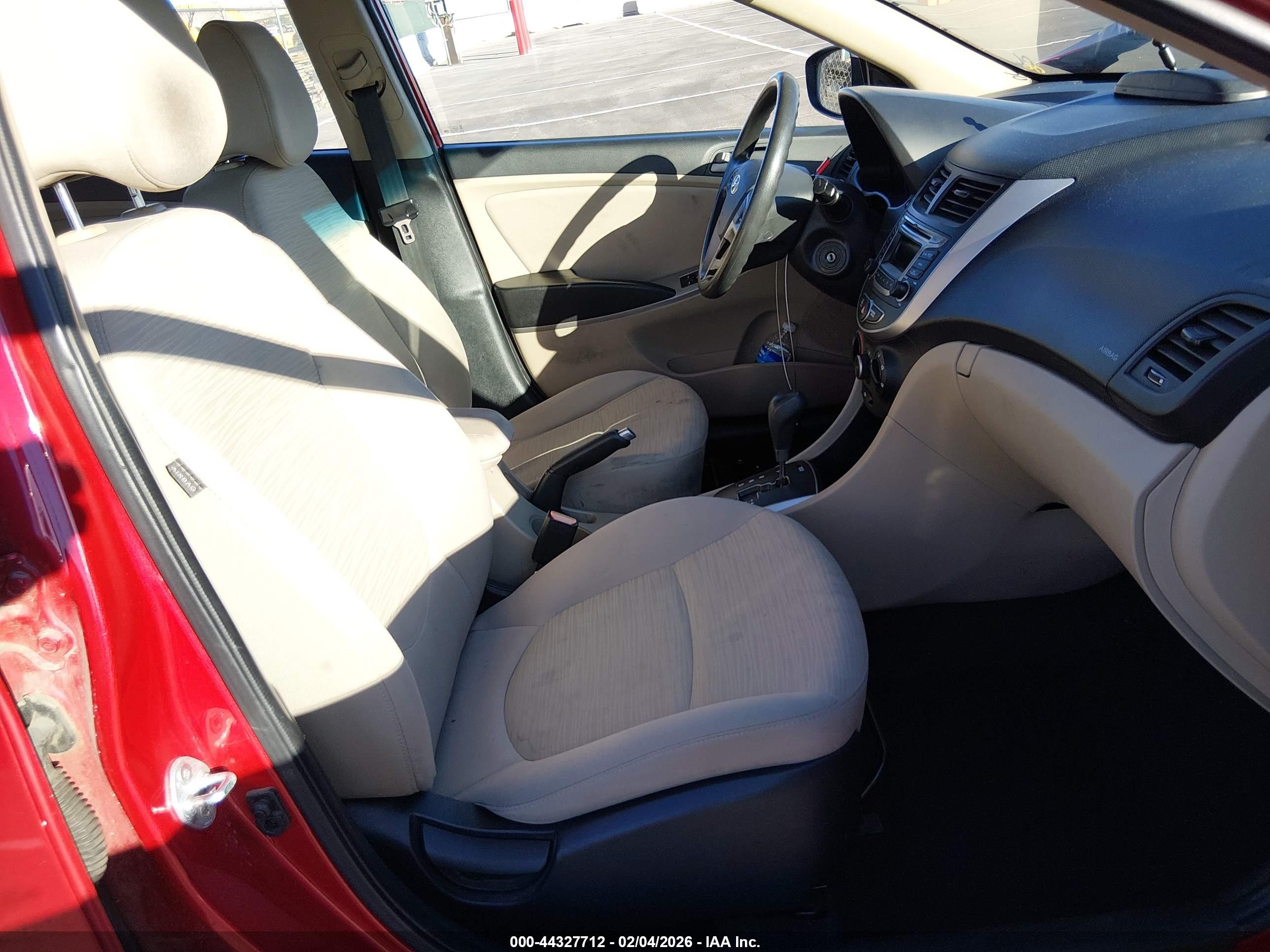 HYUNDAI ACCENT image 5