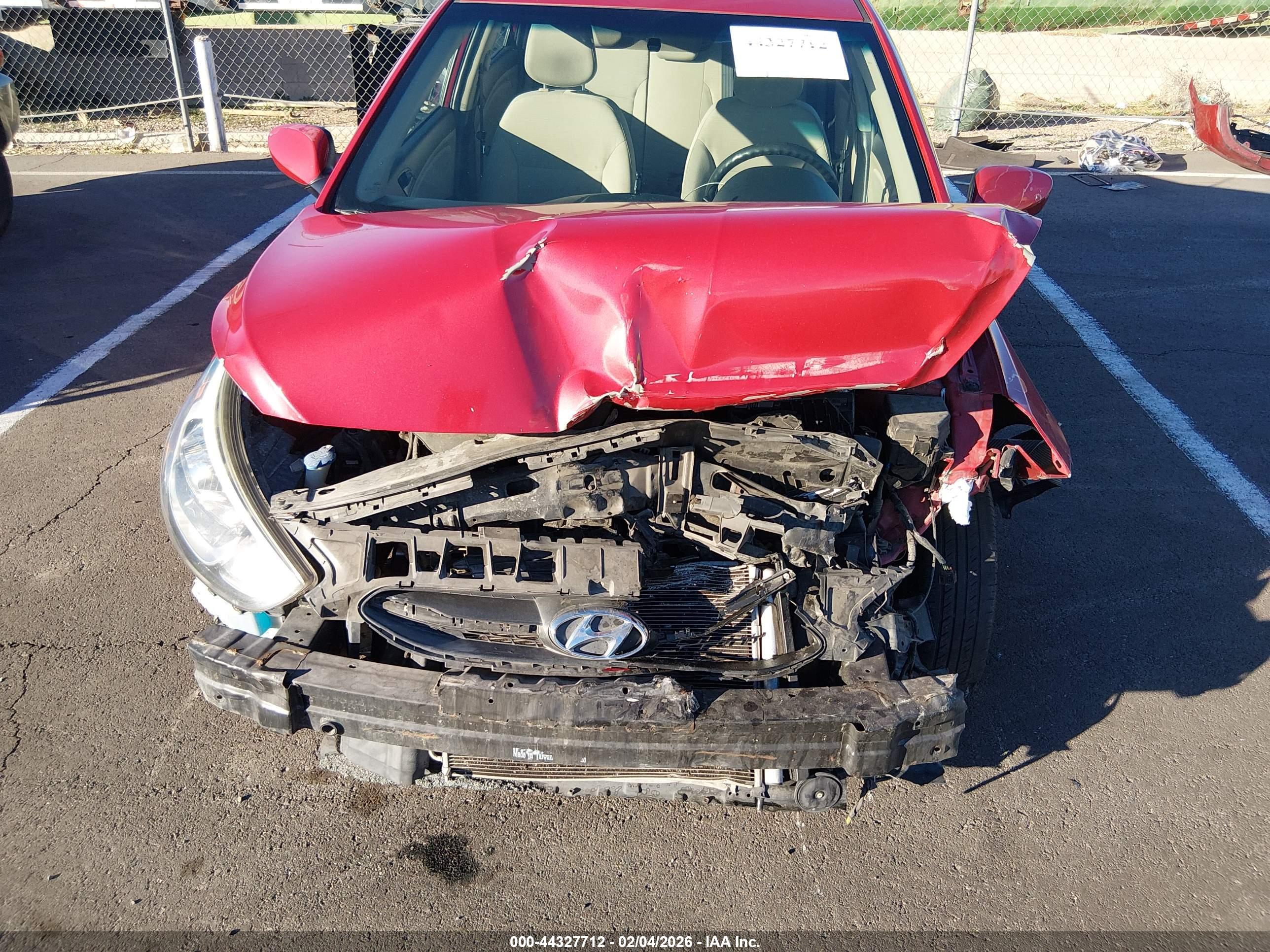 HYUNDAI ACCENT image 6