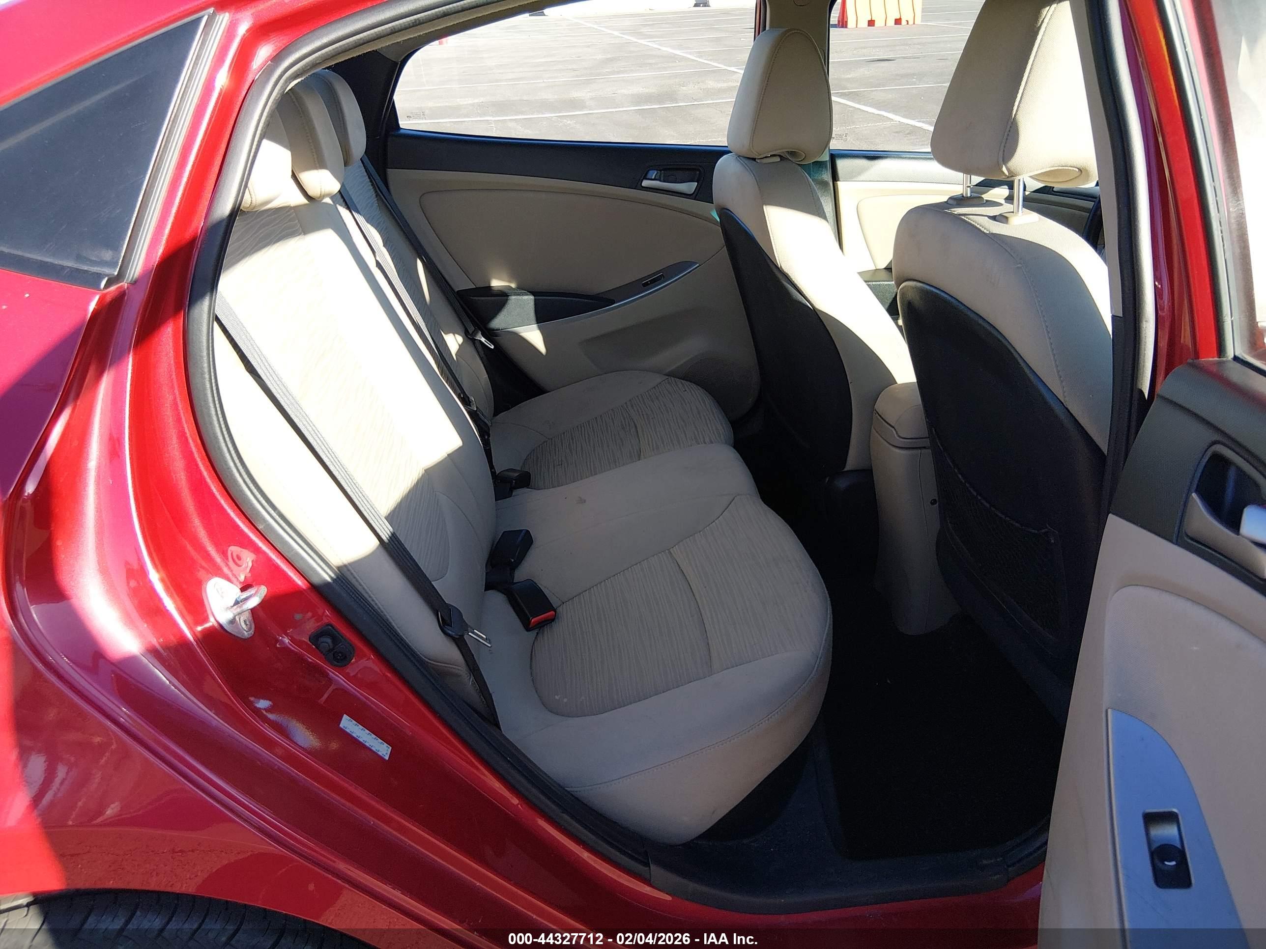 HYUNDAI ACCENT image 8