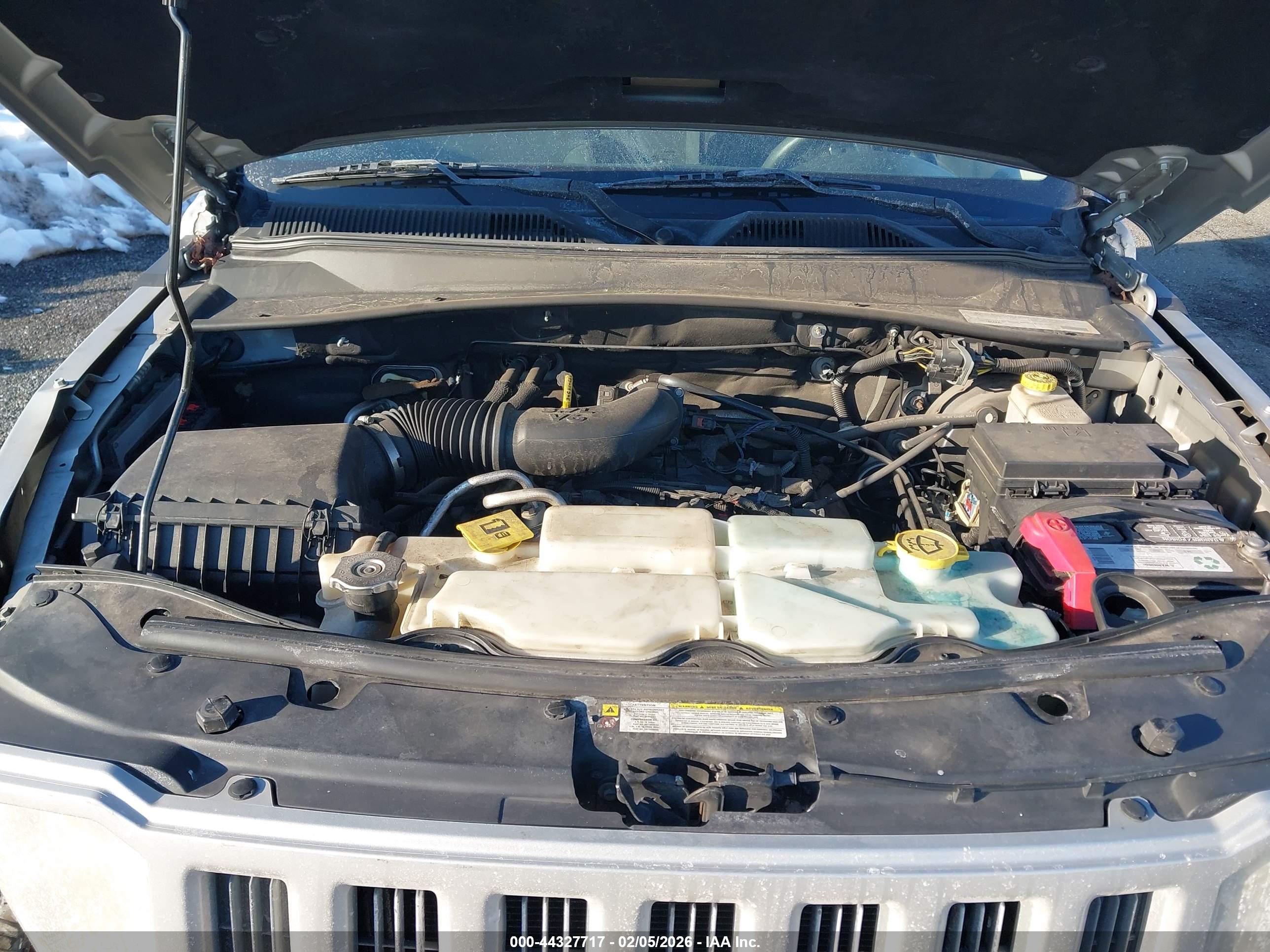 JEEP LIBERTY image 10