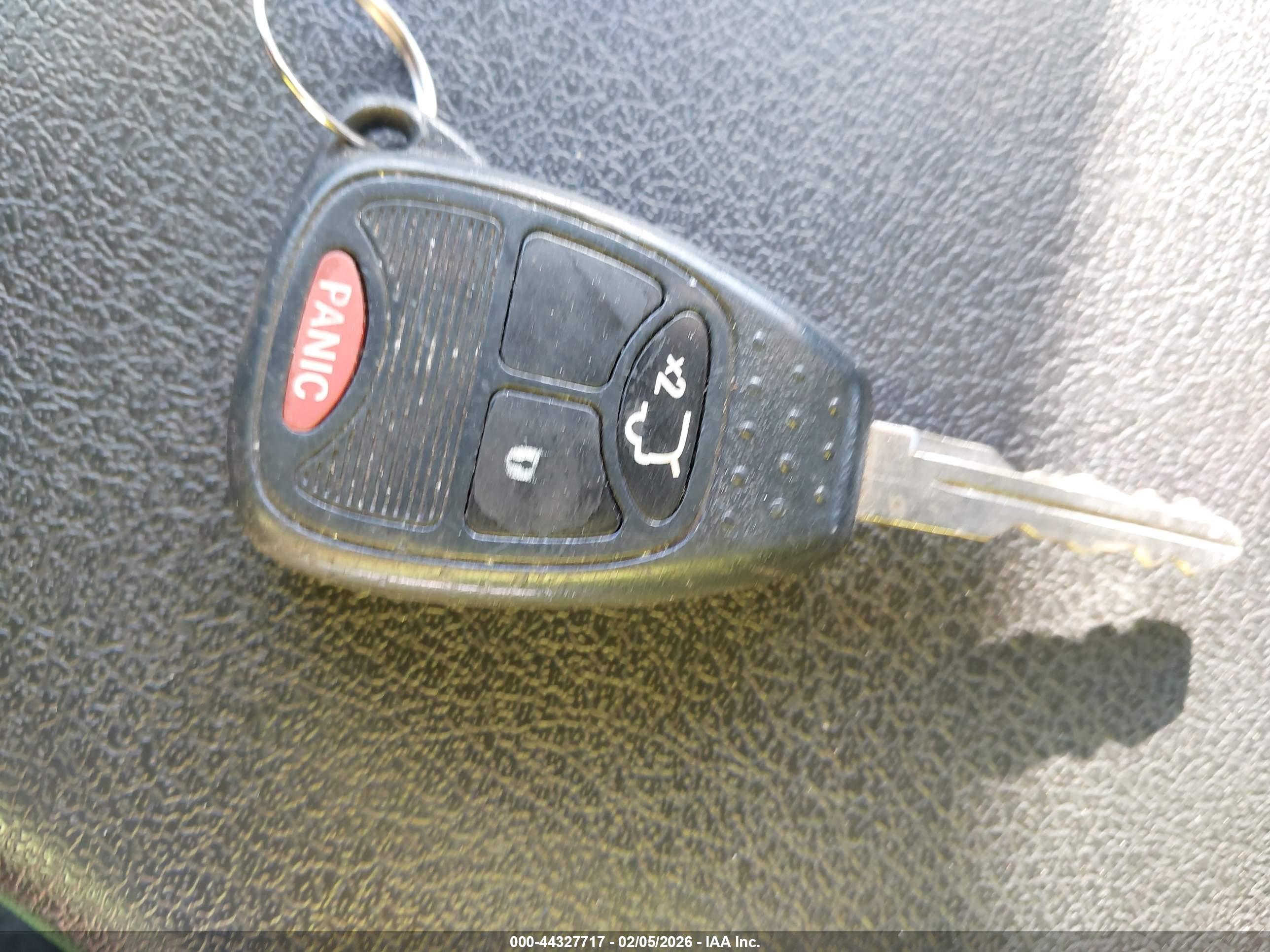 JEEP LIBERTY image 11