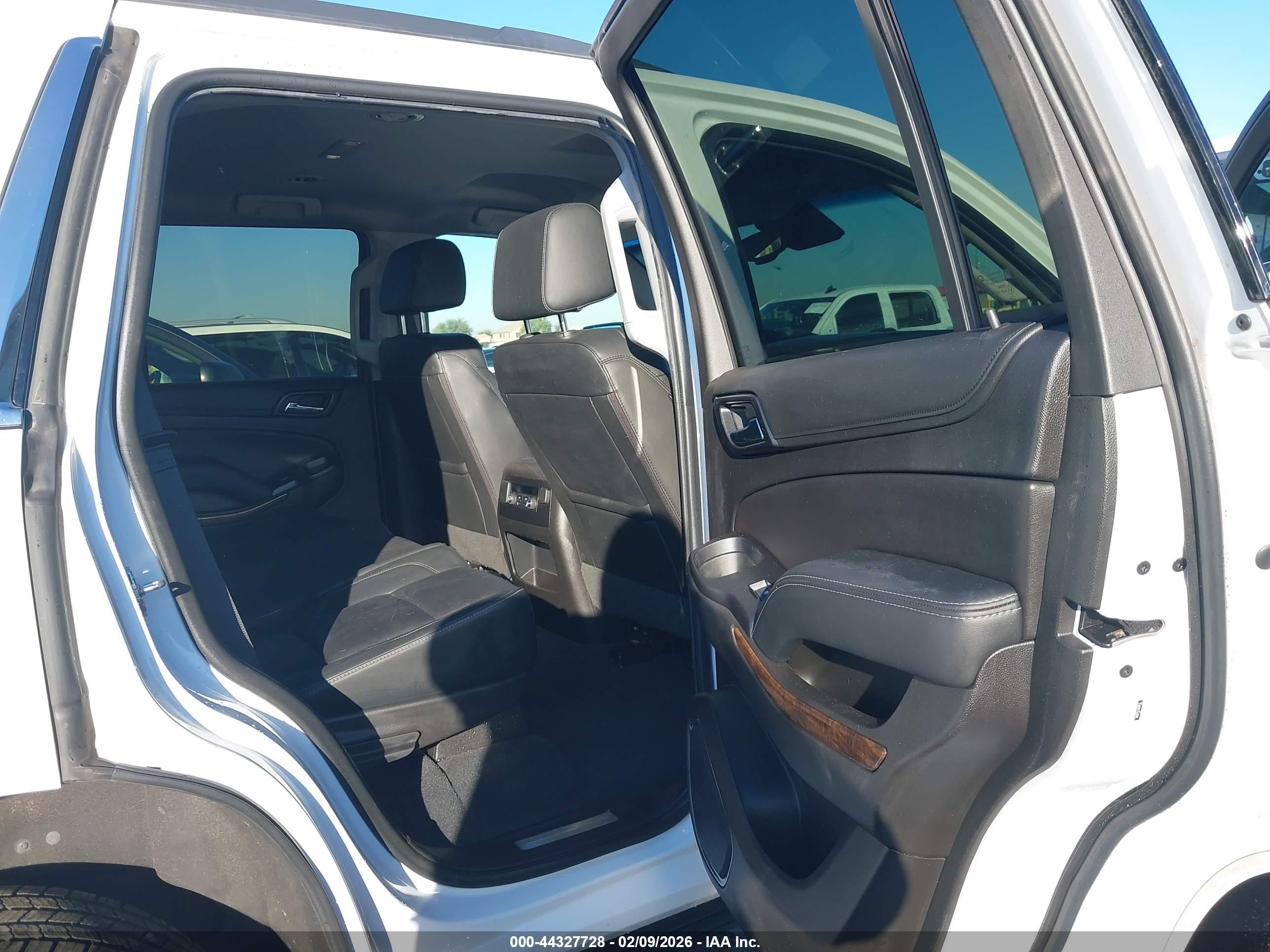 CHEVROLET TAHOE image 8