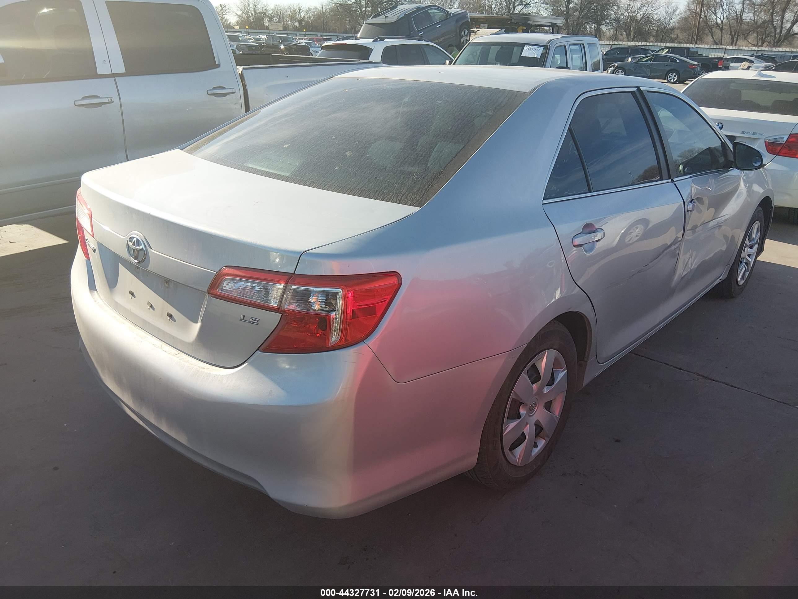 TOYOTA CAMRY image 4