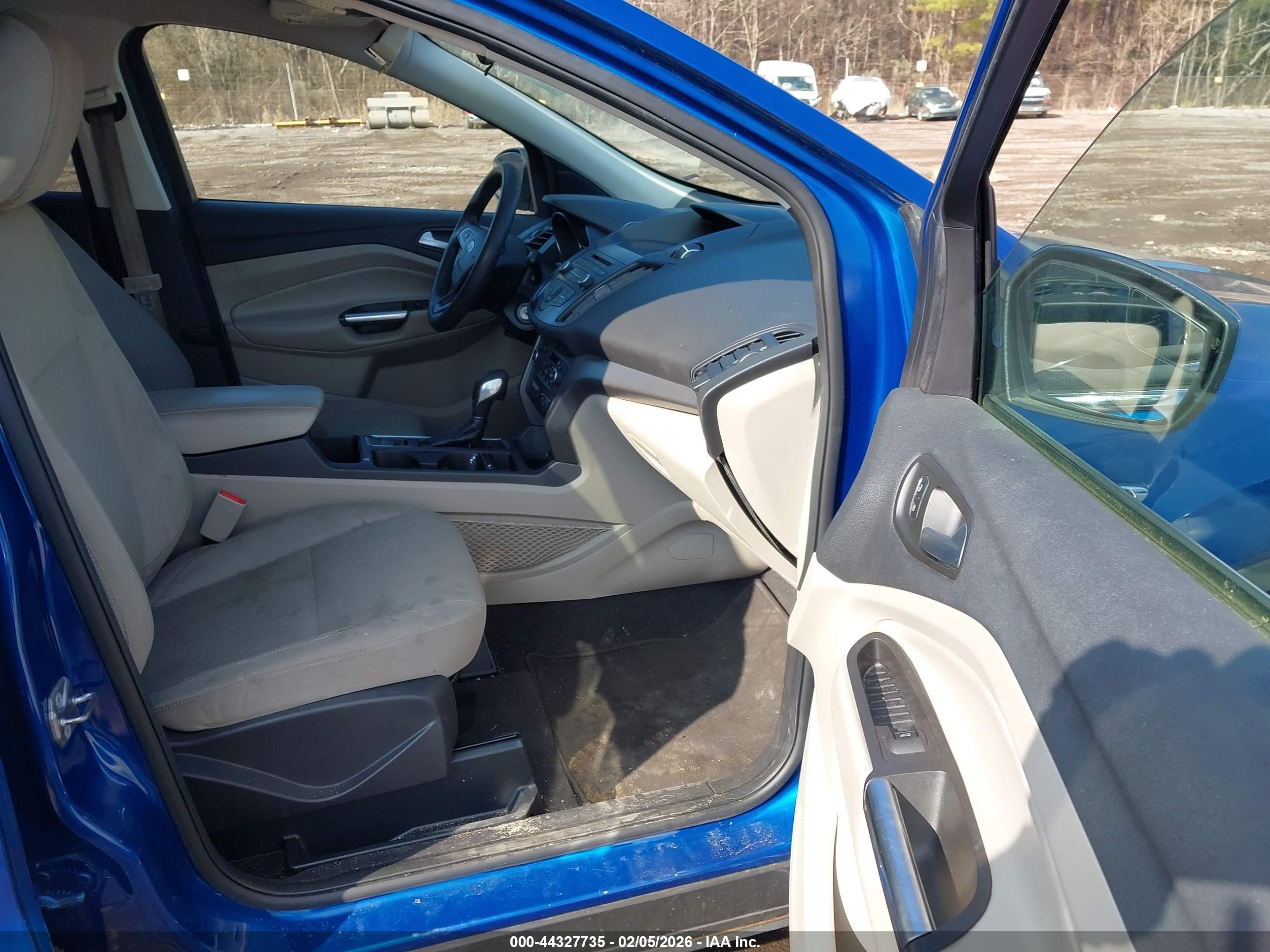 FORD ESCAPE image 5