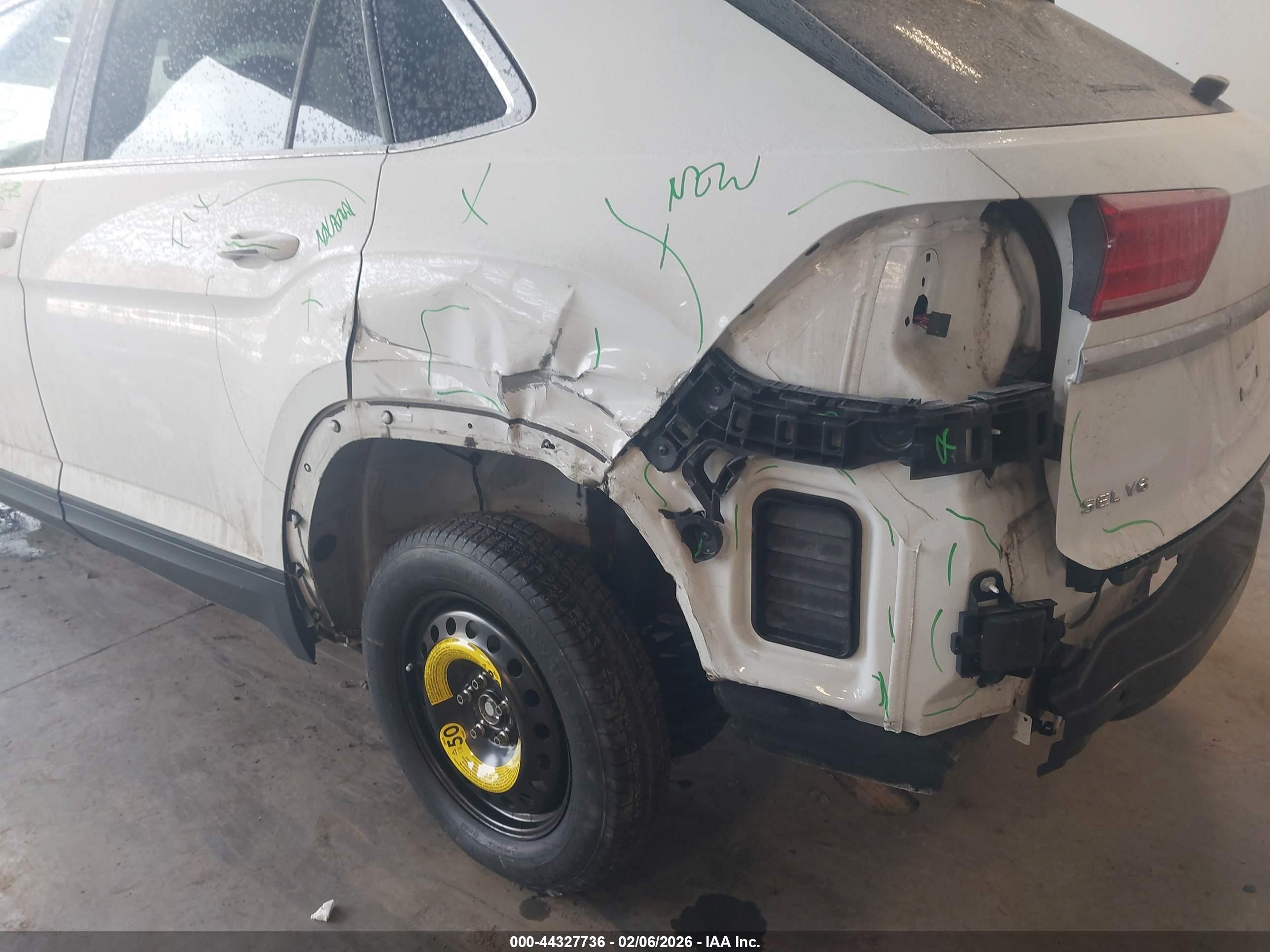 VOLKSWAGEN ATLAS image 6