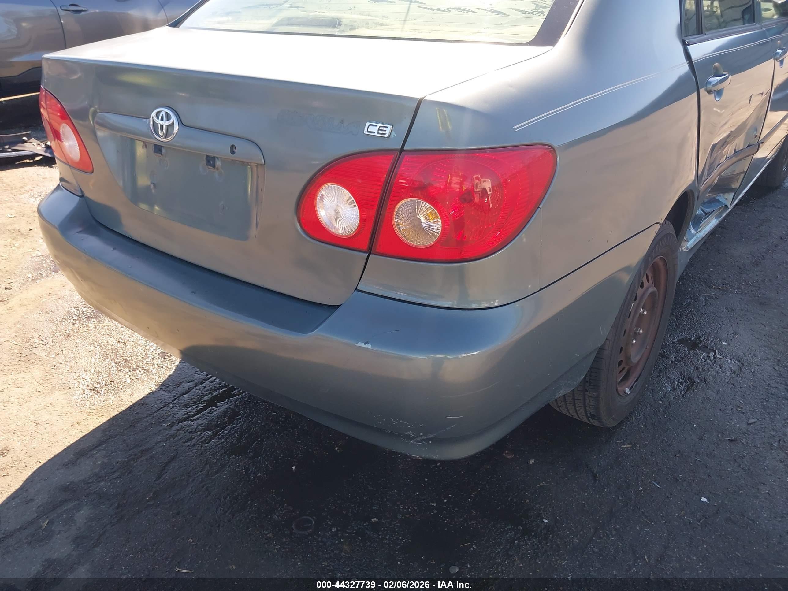 TOYOTA COROLLA image 6