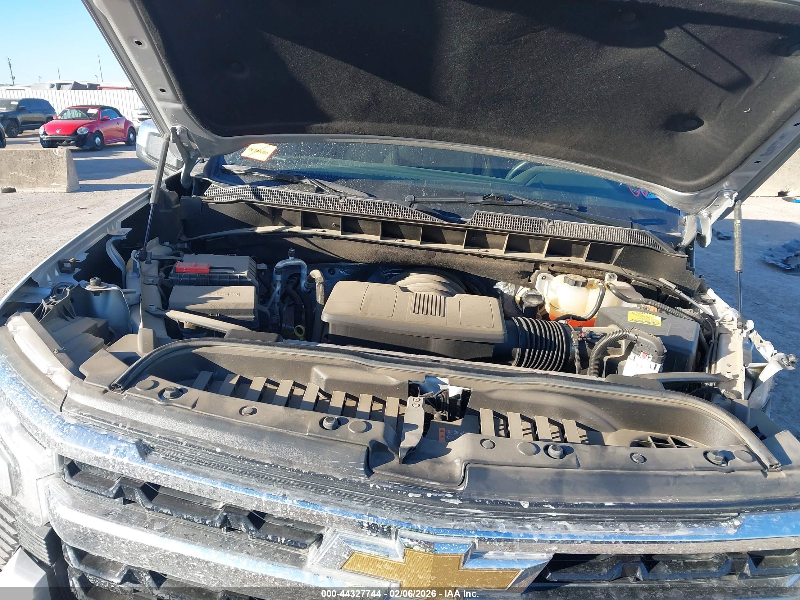 CHEVROLET SILVERADO image 10