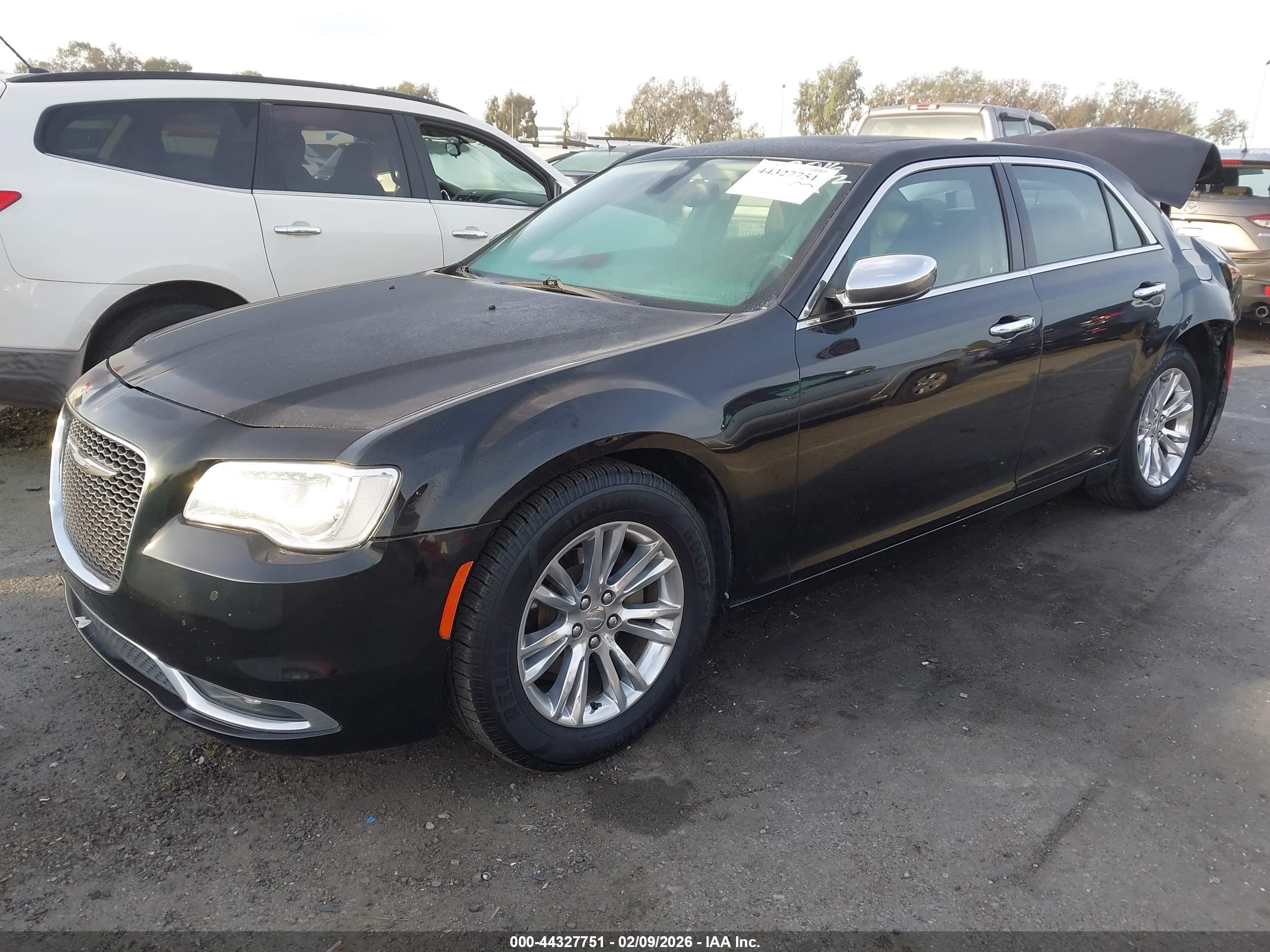 CHRYSLER 300C image 2