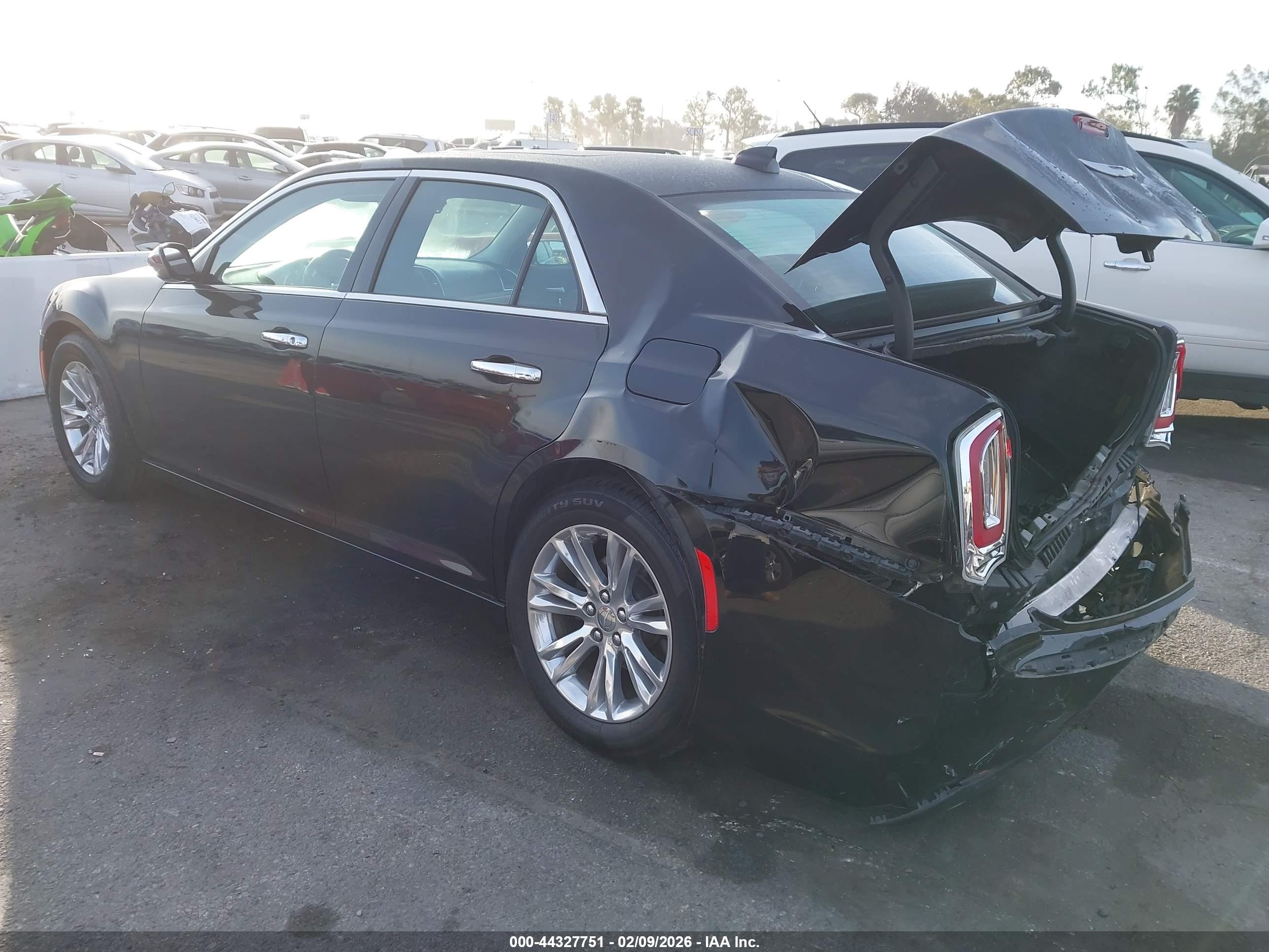 CHRYSLER 300C image 3