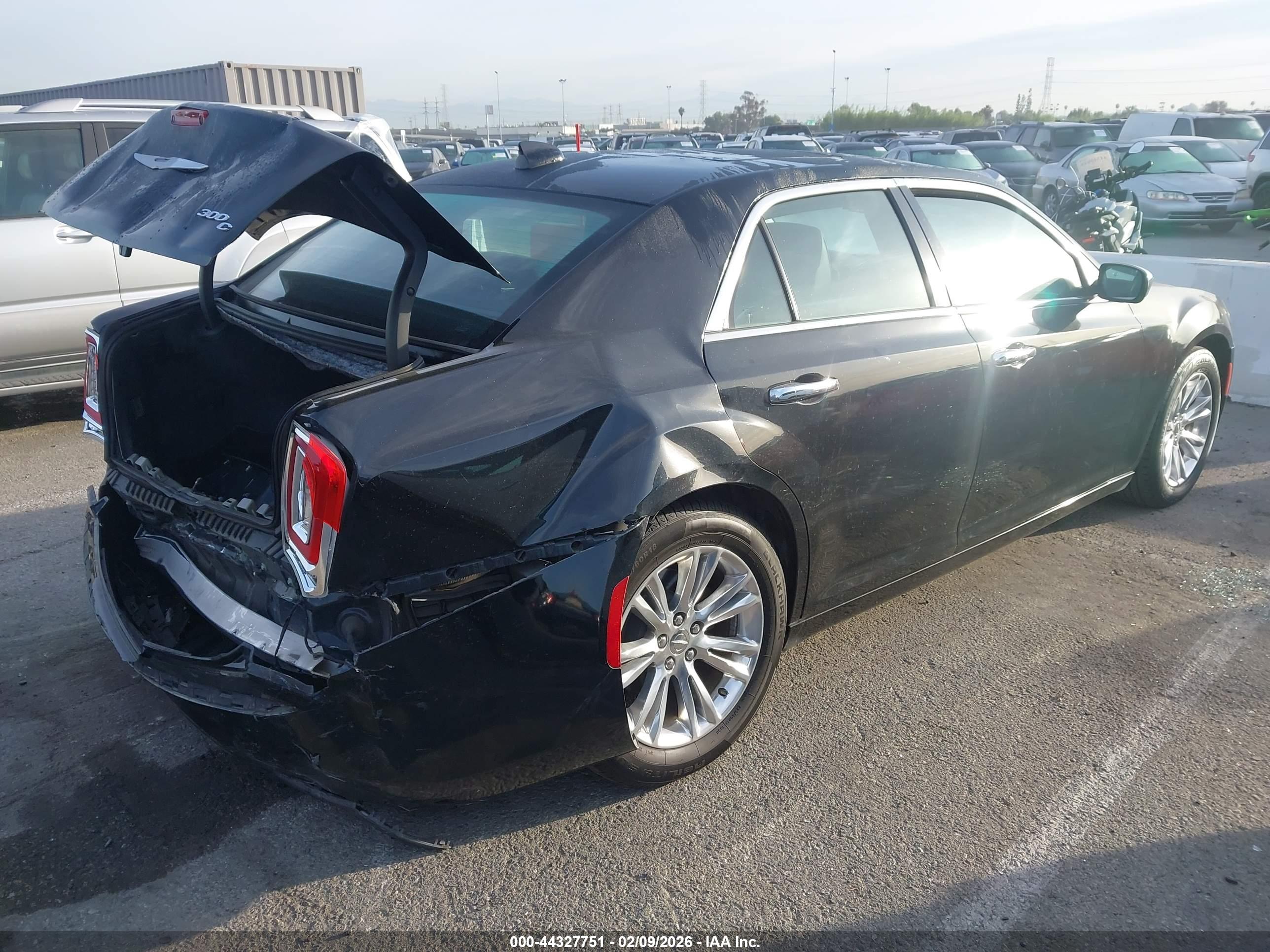 CHRYSLER 300C image 4