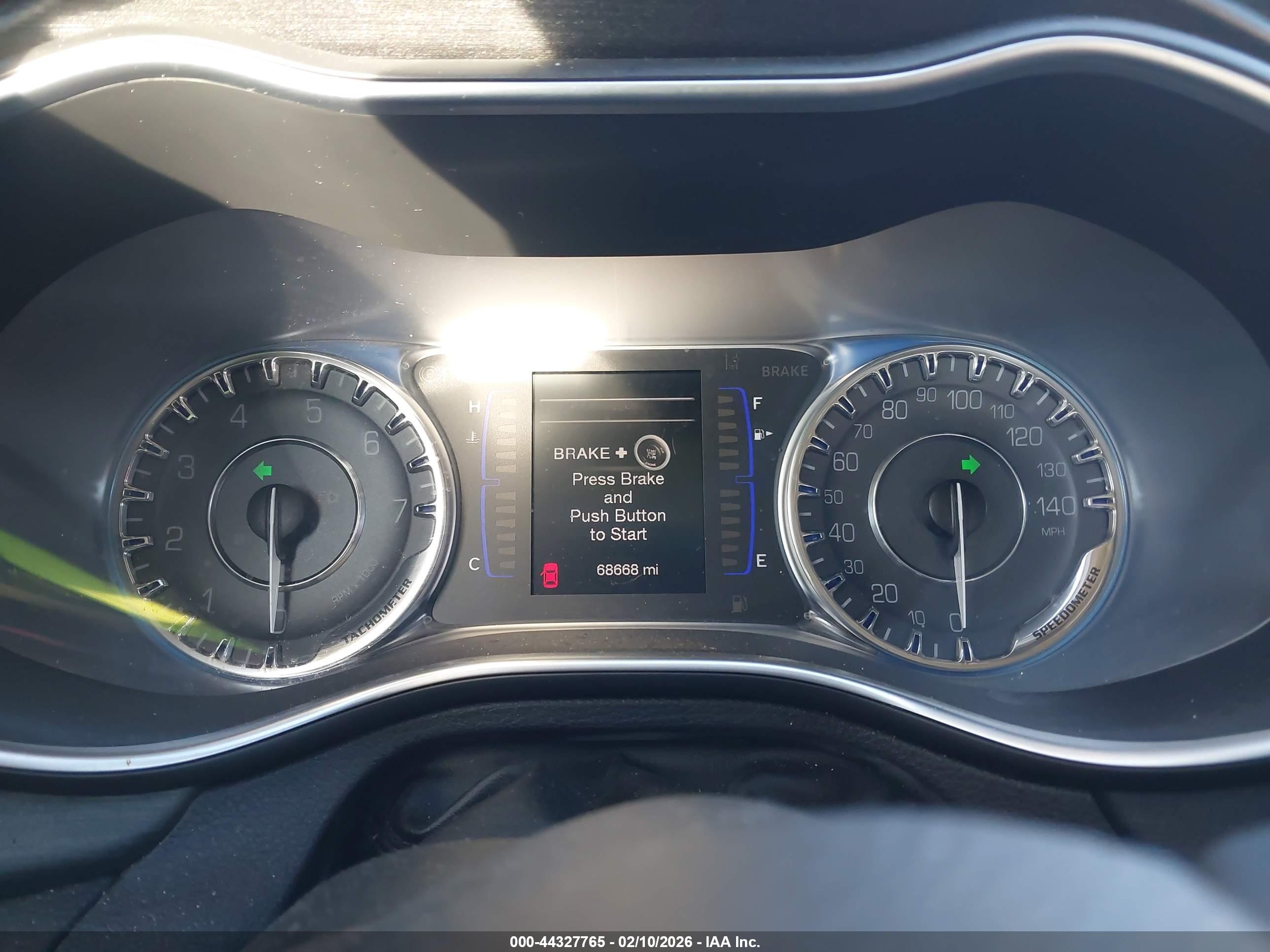 CHRYSLER 200 image 7