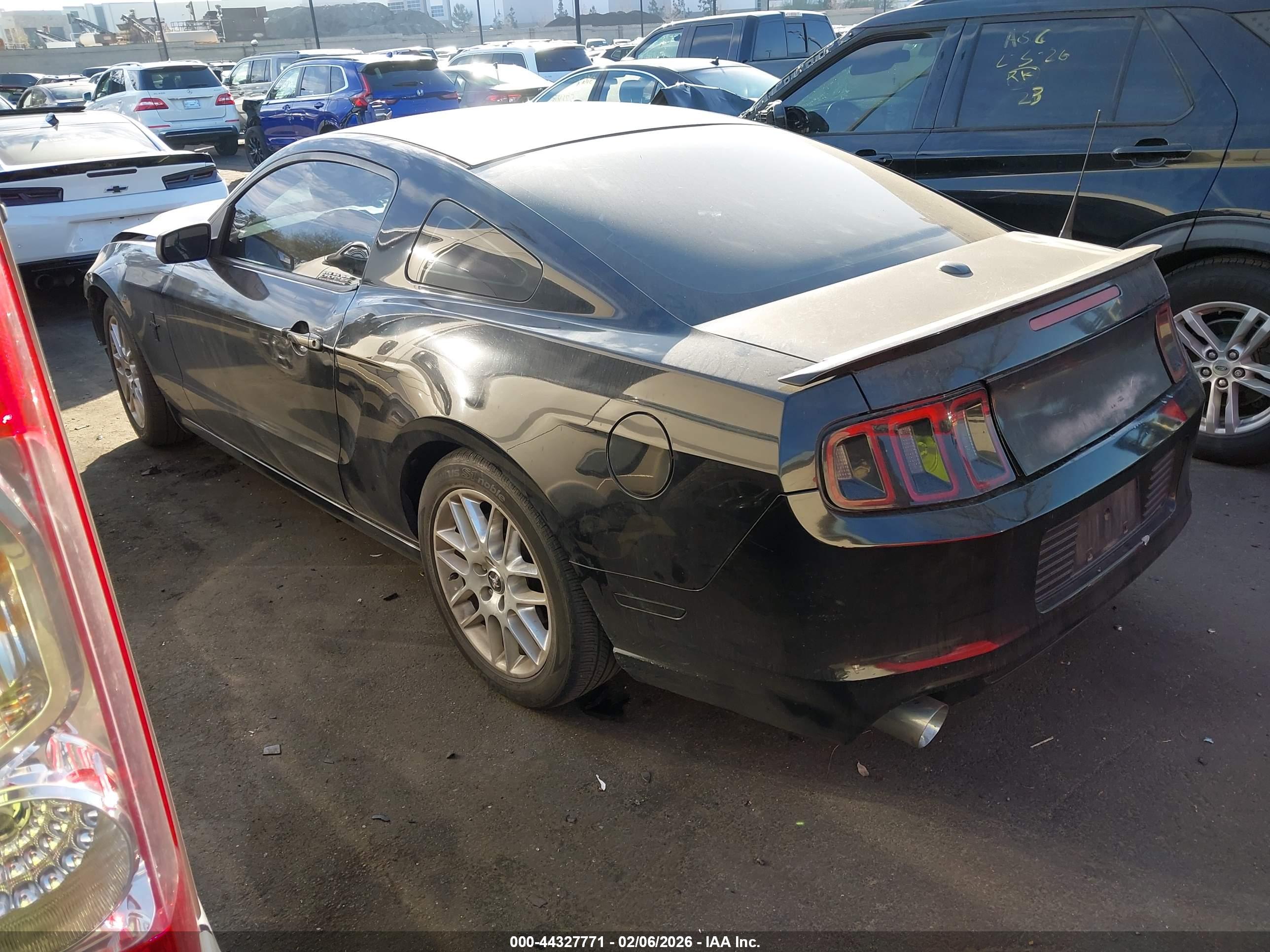 FORD MUSTANG image 3