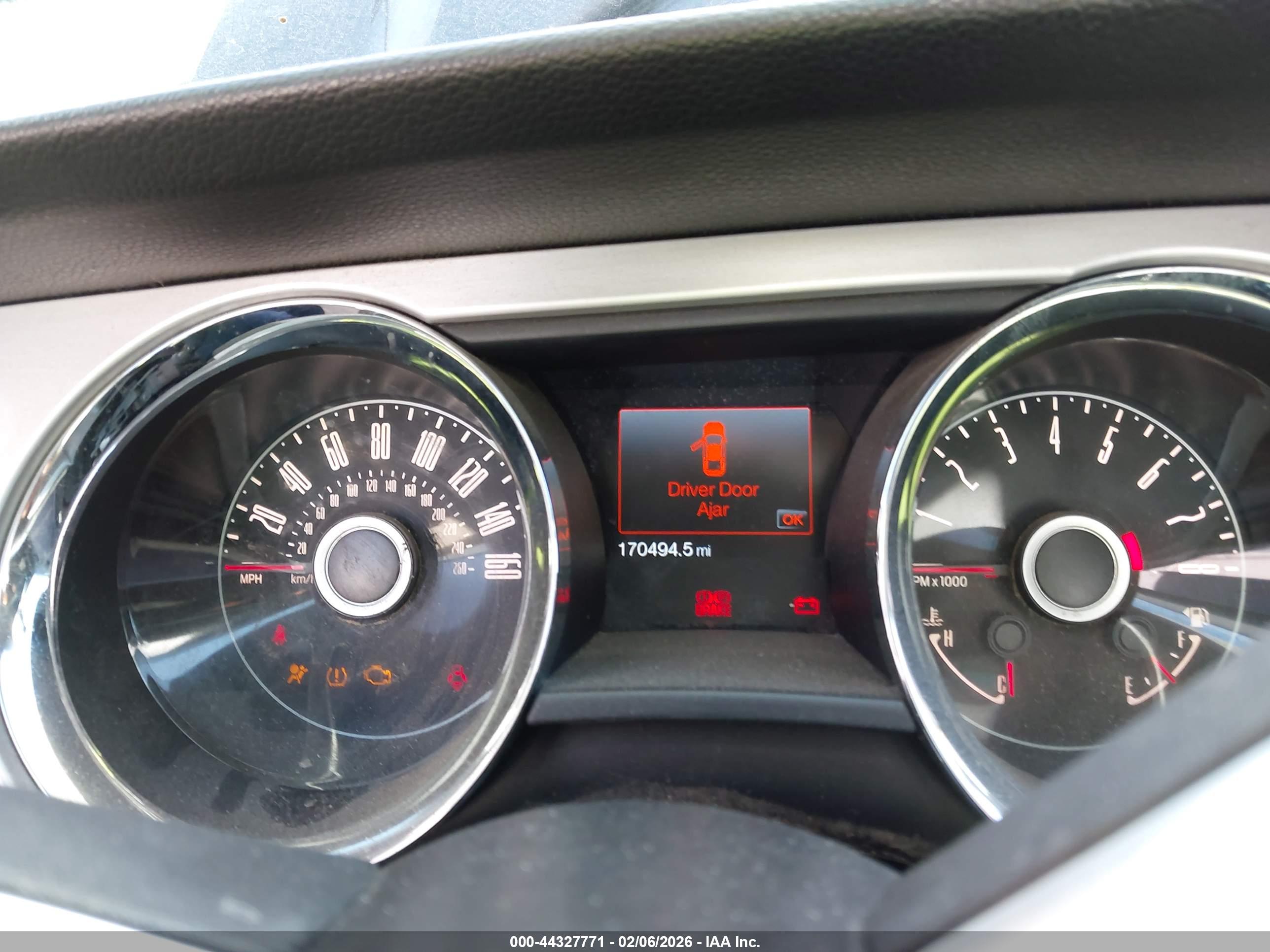 FORD MUSTANG image 7
