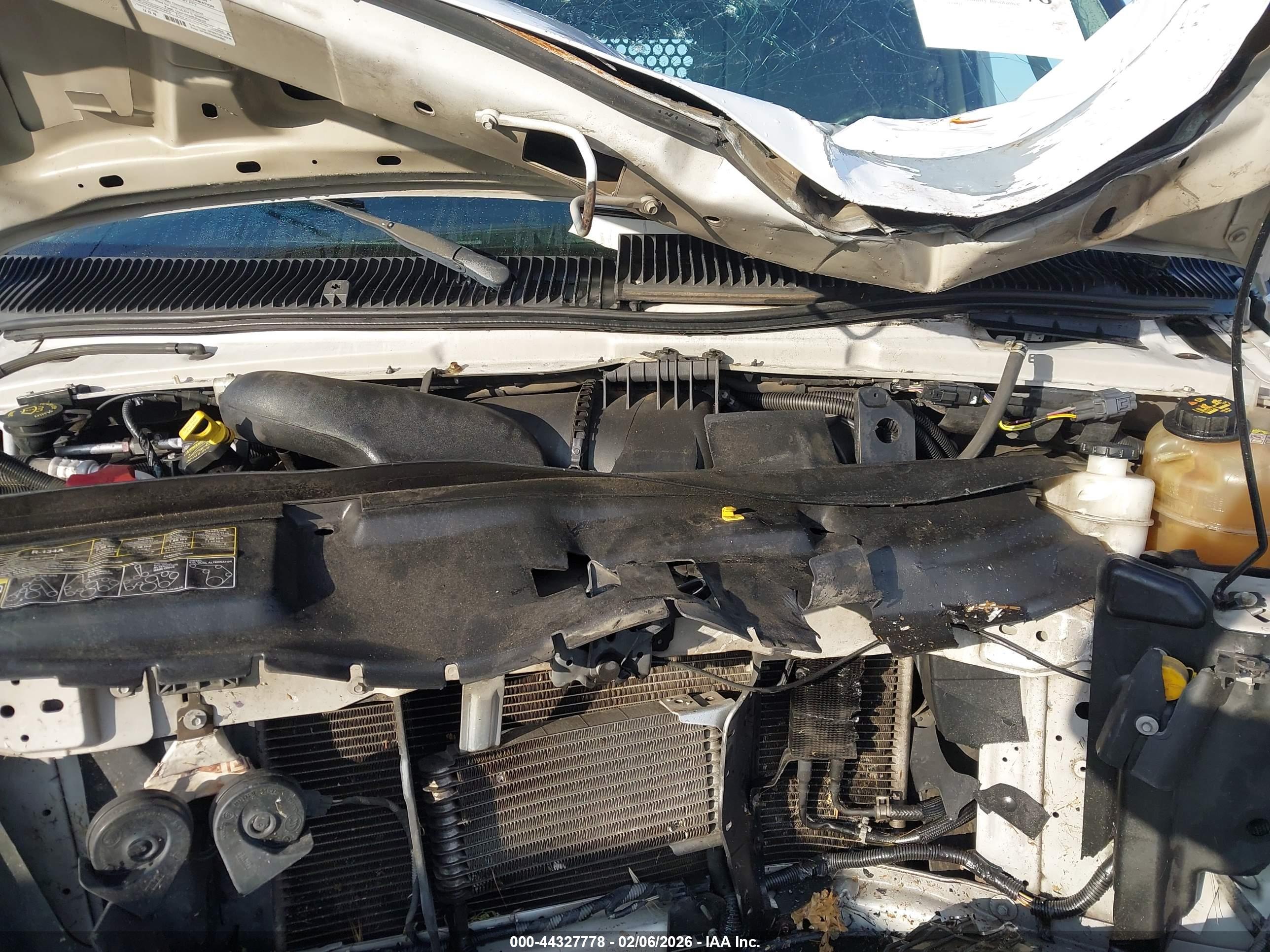 FORD E-250 image 10