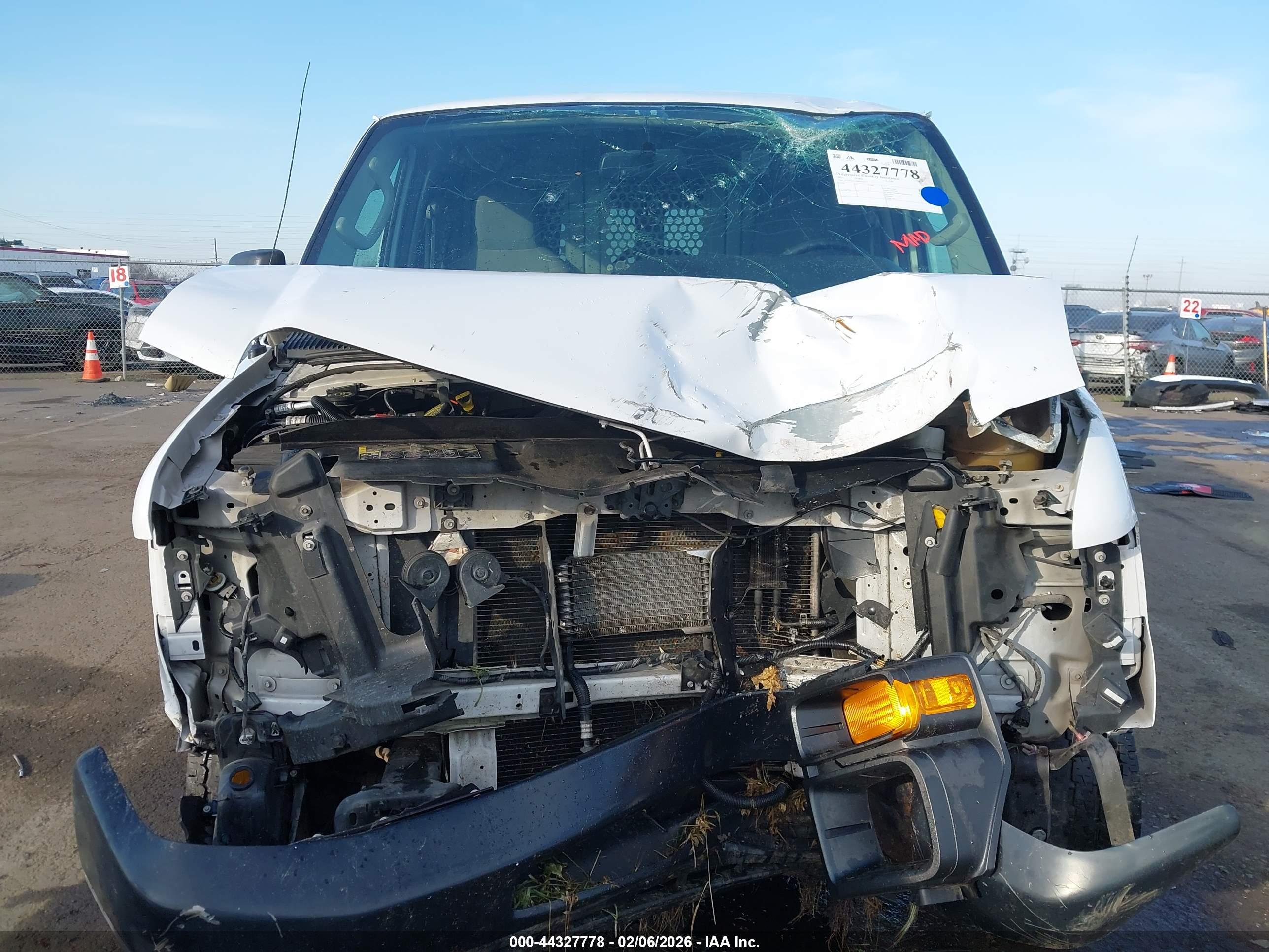 FORD E-250 image 6