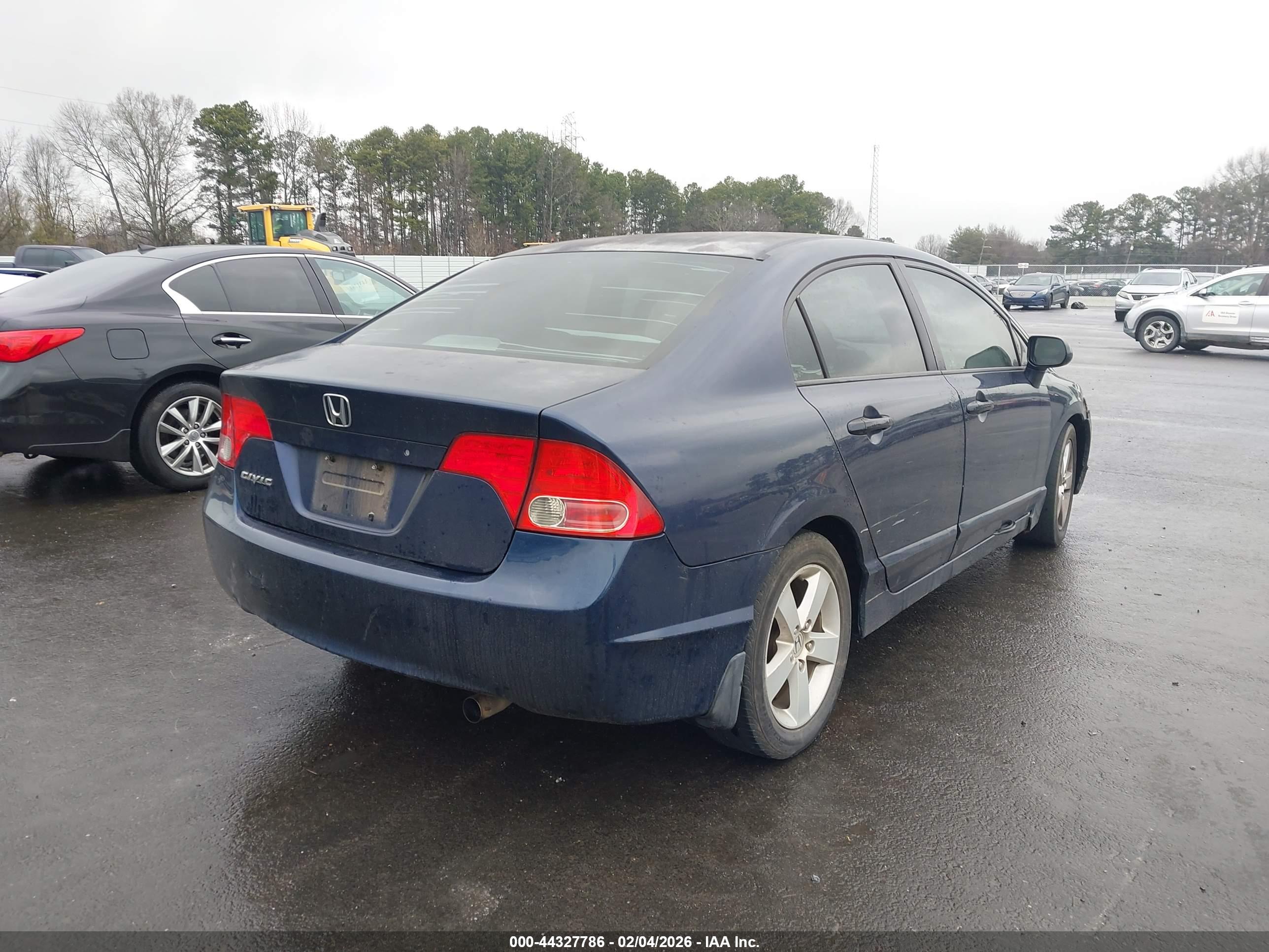HONDA CIVIC image 4