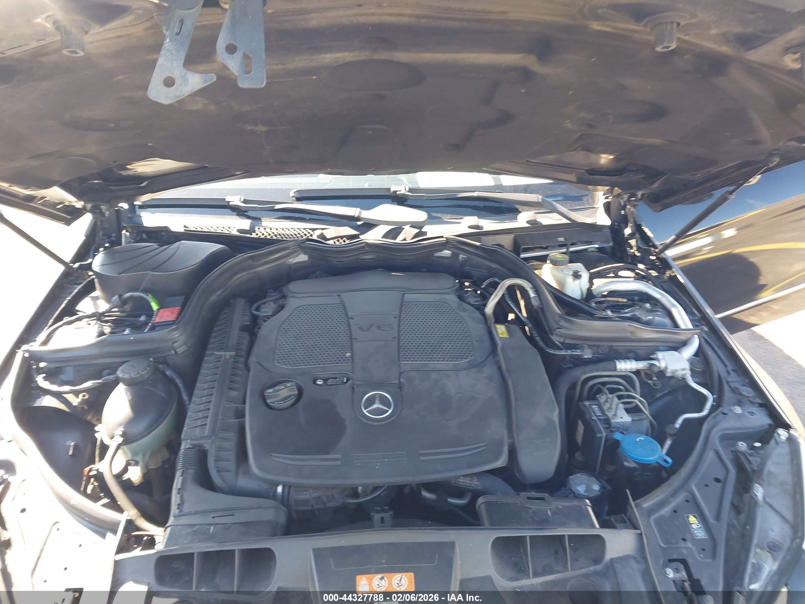 MERCEDES-BENZ E image 10