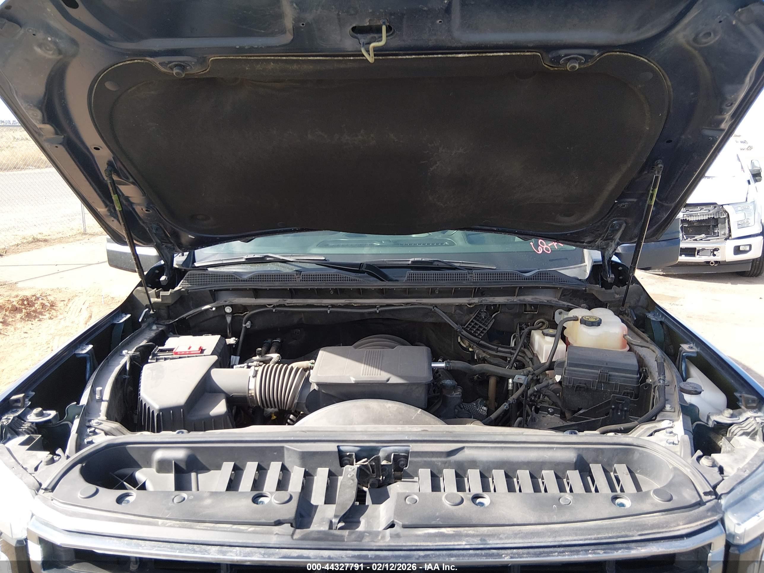 GMC SIERRA image 10