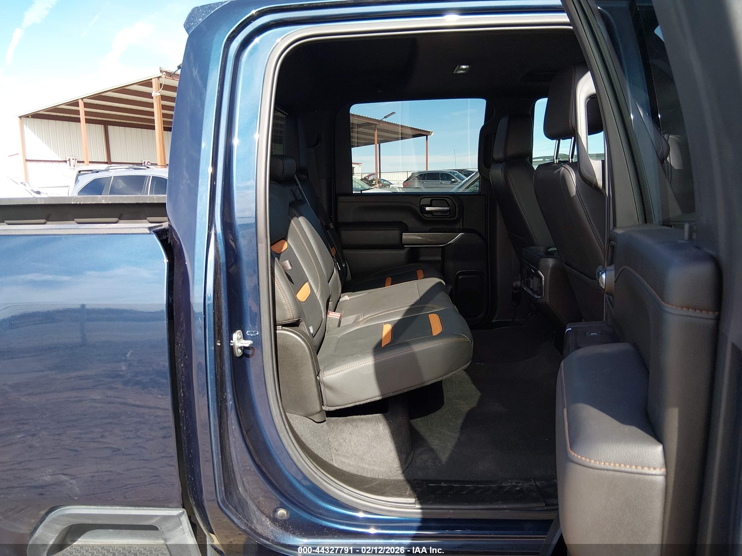 GMC SIERRA image 7