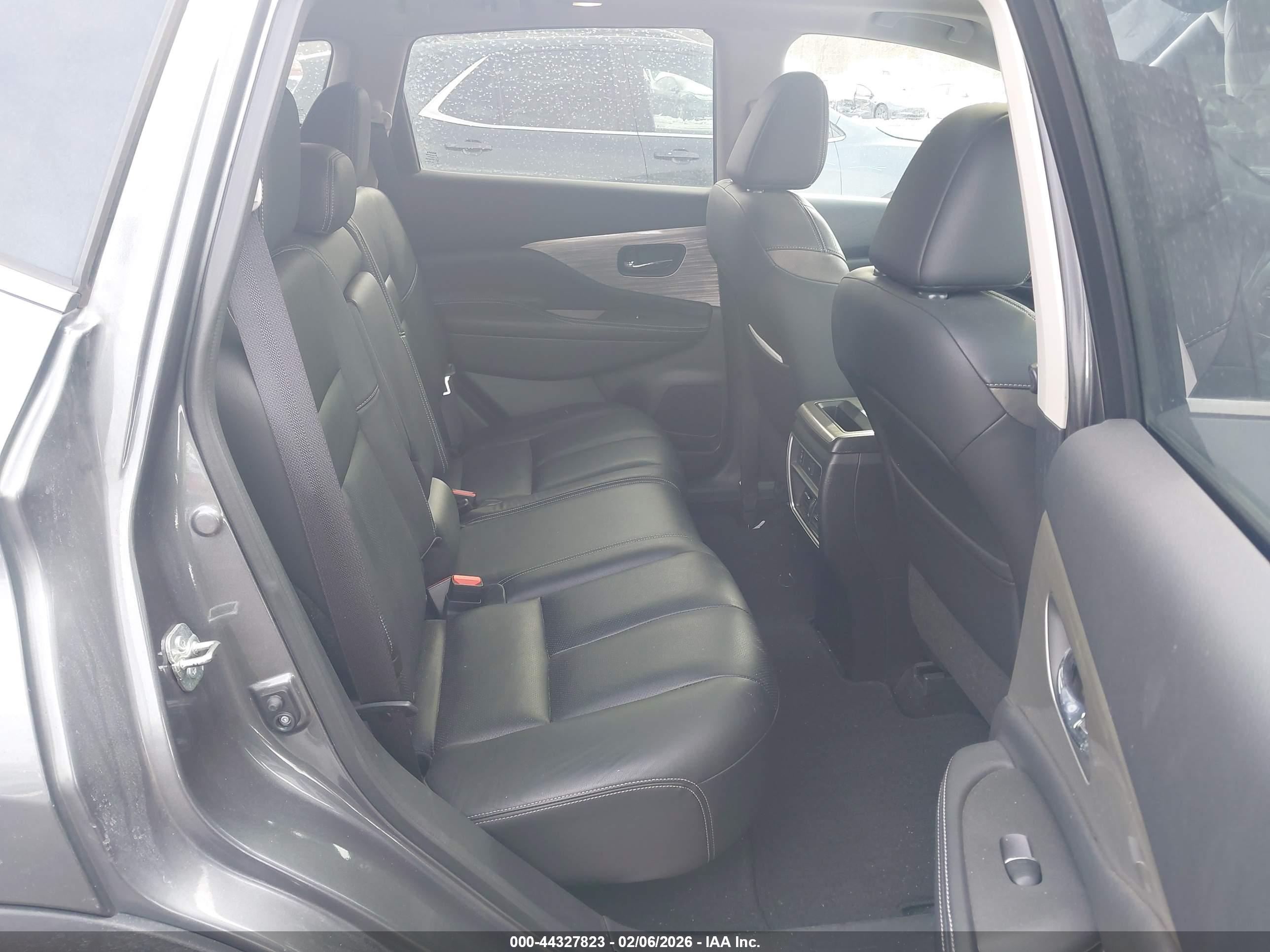 NISSAN MURANO image 8