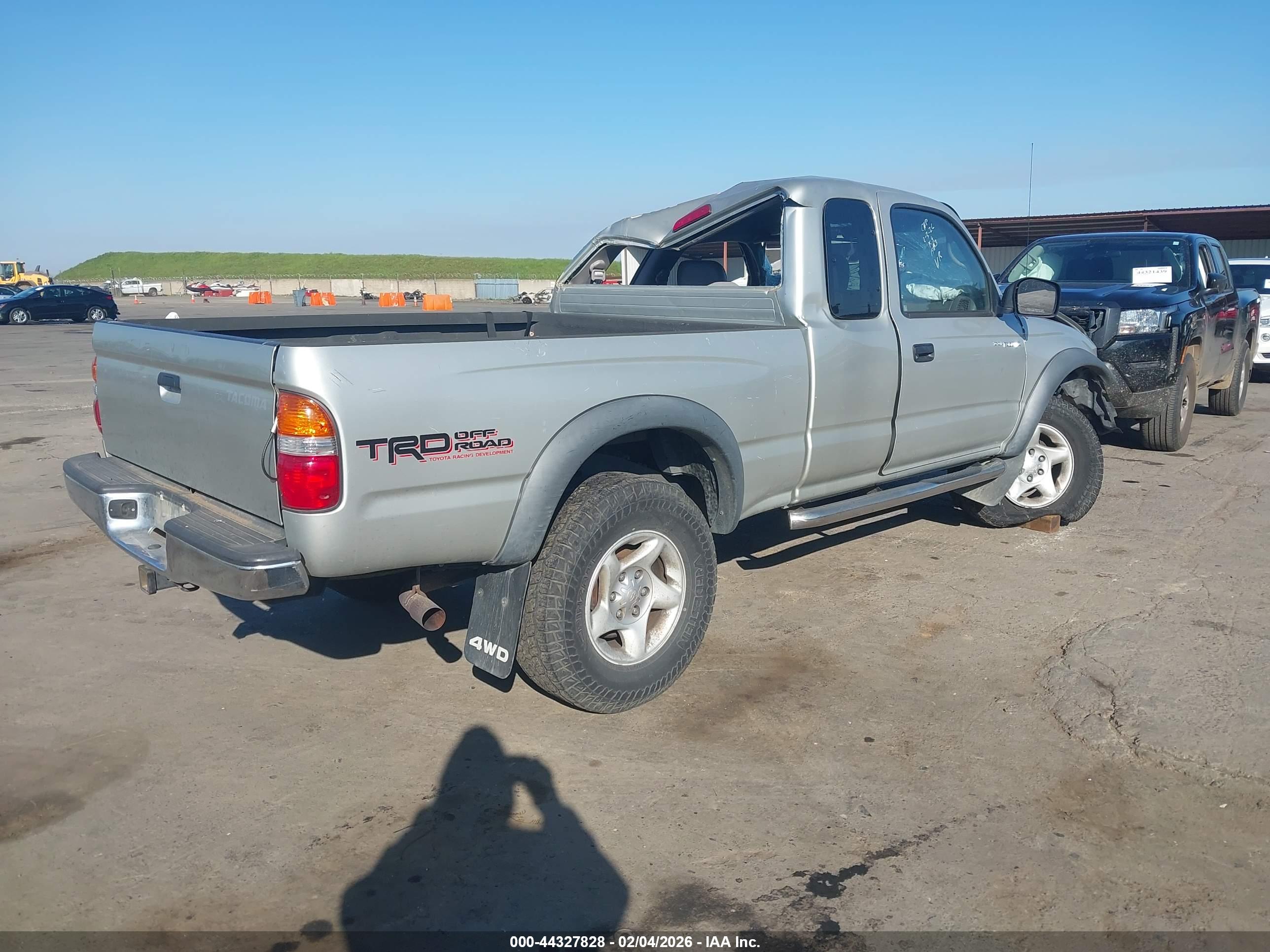 TOYOTA TACOMA image 4