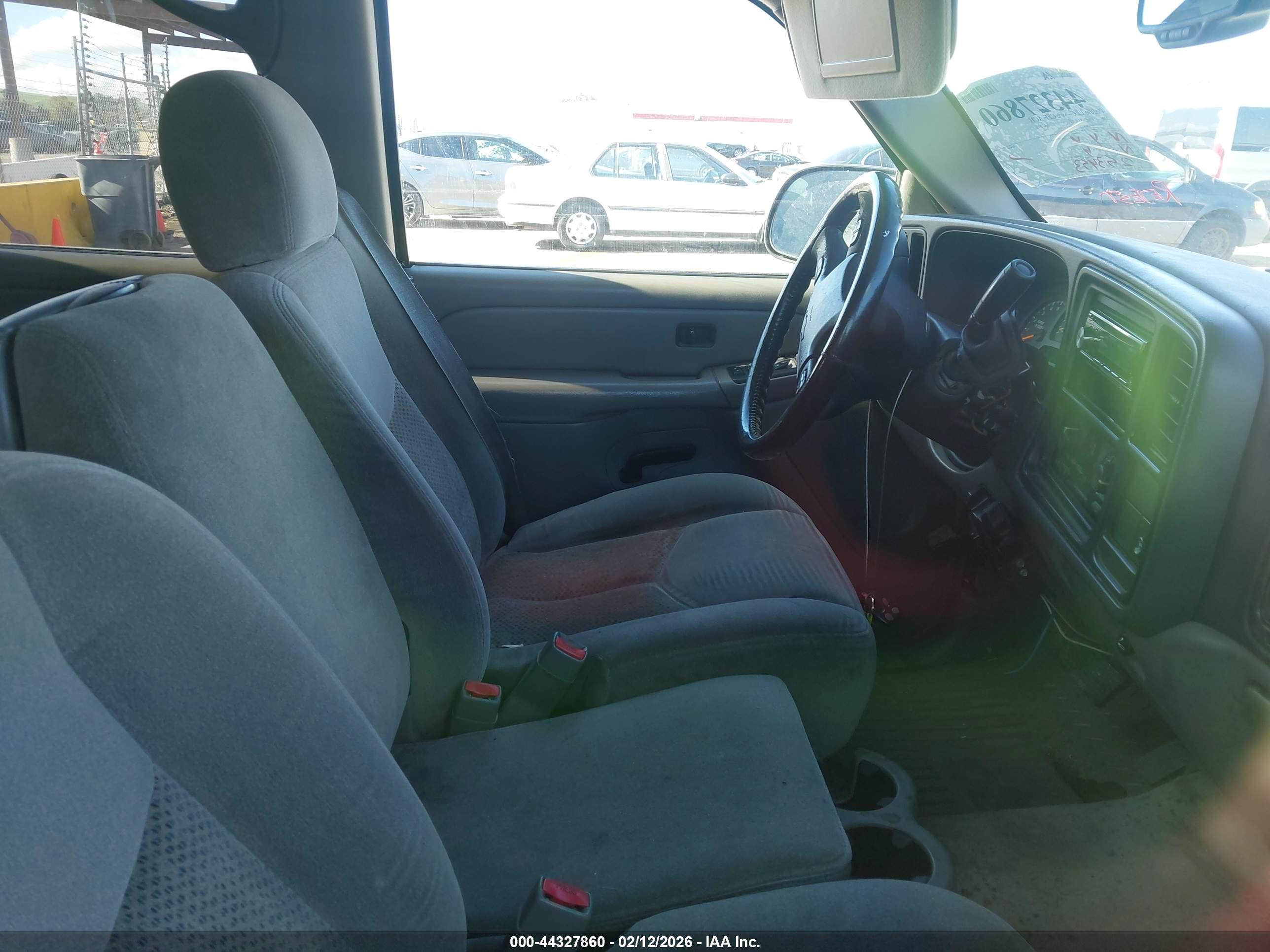 CHEVROLET TAHOE image 5
